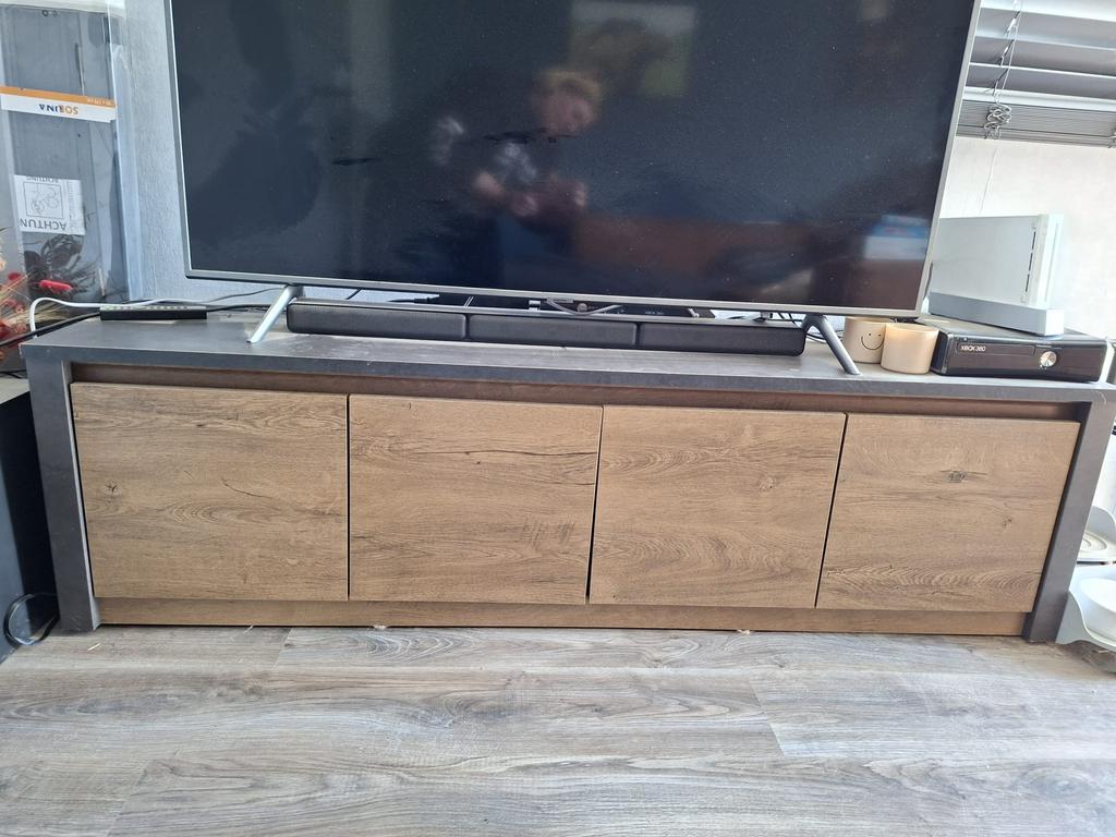 NOG  HEEL  MOOIE  MODERNE  TV  MEUBEL, Huis en Inrichting, Kasten | Dressoirs, Ophalen of Verzenden, Zo goed als nieuw