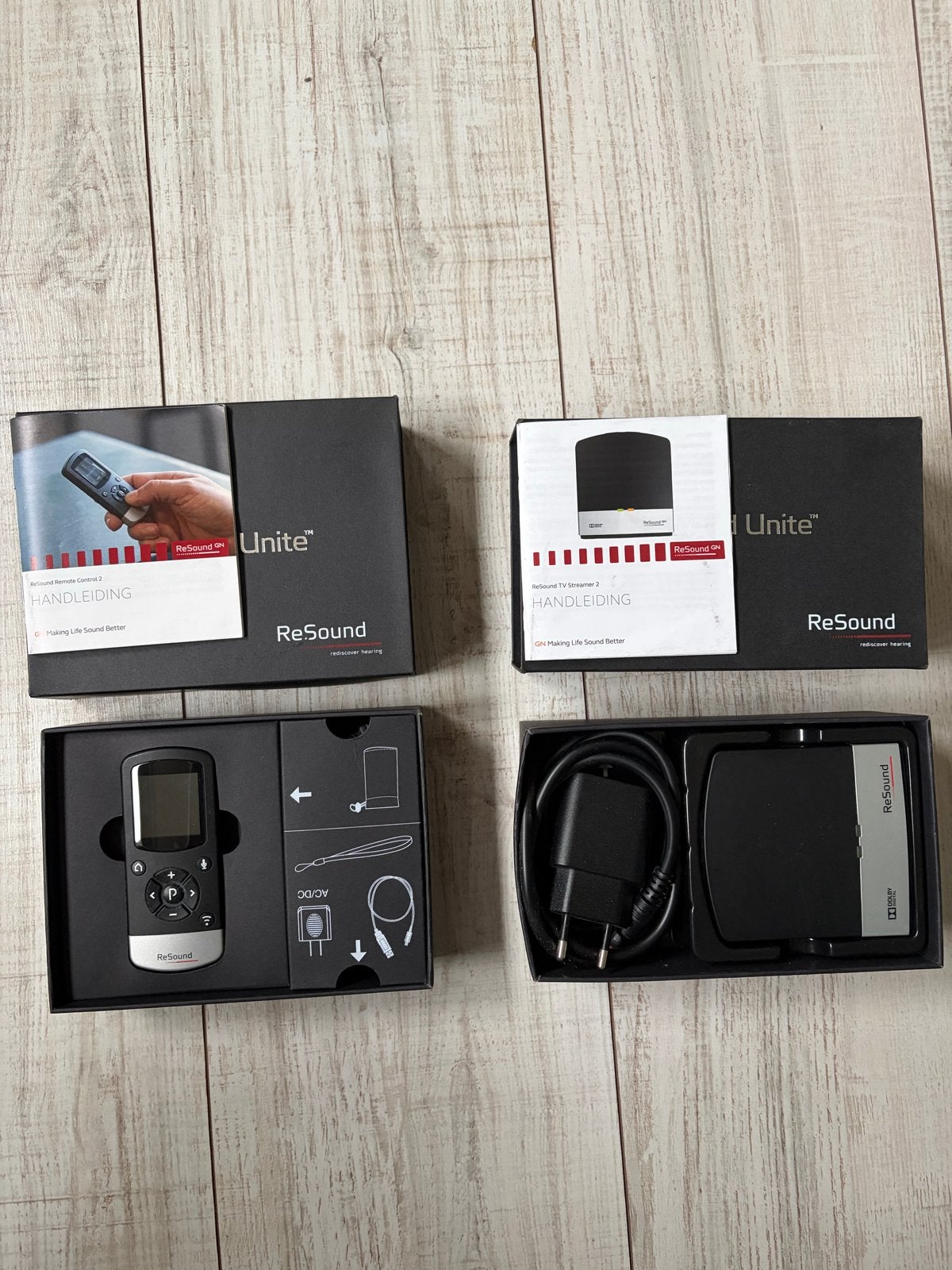 ReSound Unite TV Streamer 2 & Remote Control 2 Set, Ophalen of Verzenden, Zo goed als nieuw