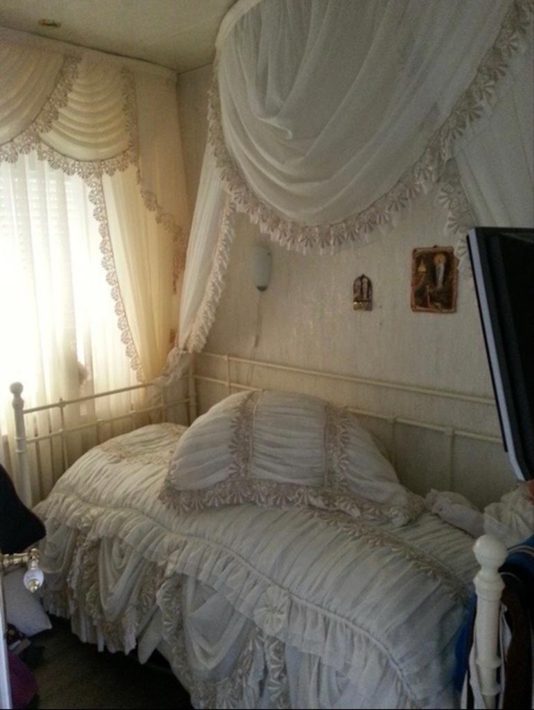 Prachtige bedsprei met hemel en groot kussen, Ophalen, Eenpersoons, Crème, 100 cm