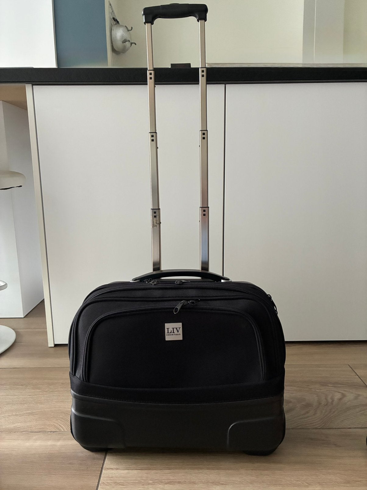 Zwarte LIV werk/reis trolley, 50 tot 60 cm, Ophalen of Verzenden, Zo goed als nieuw, Overige materialen