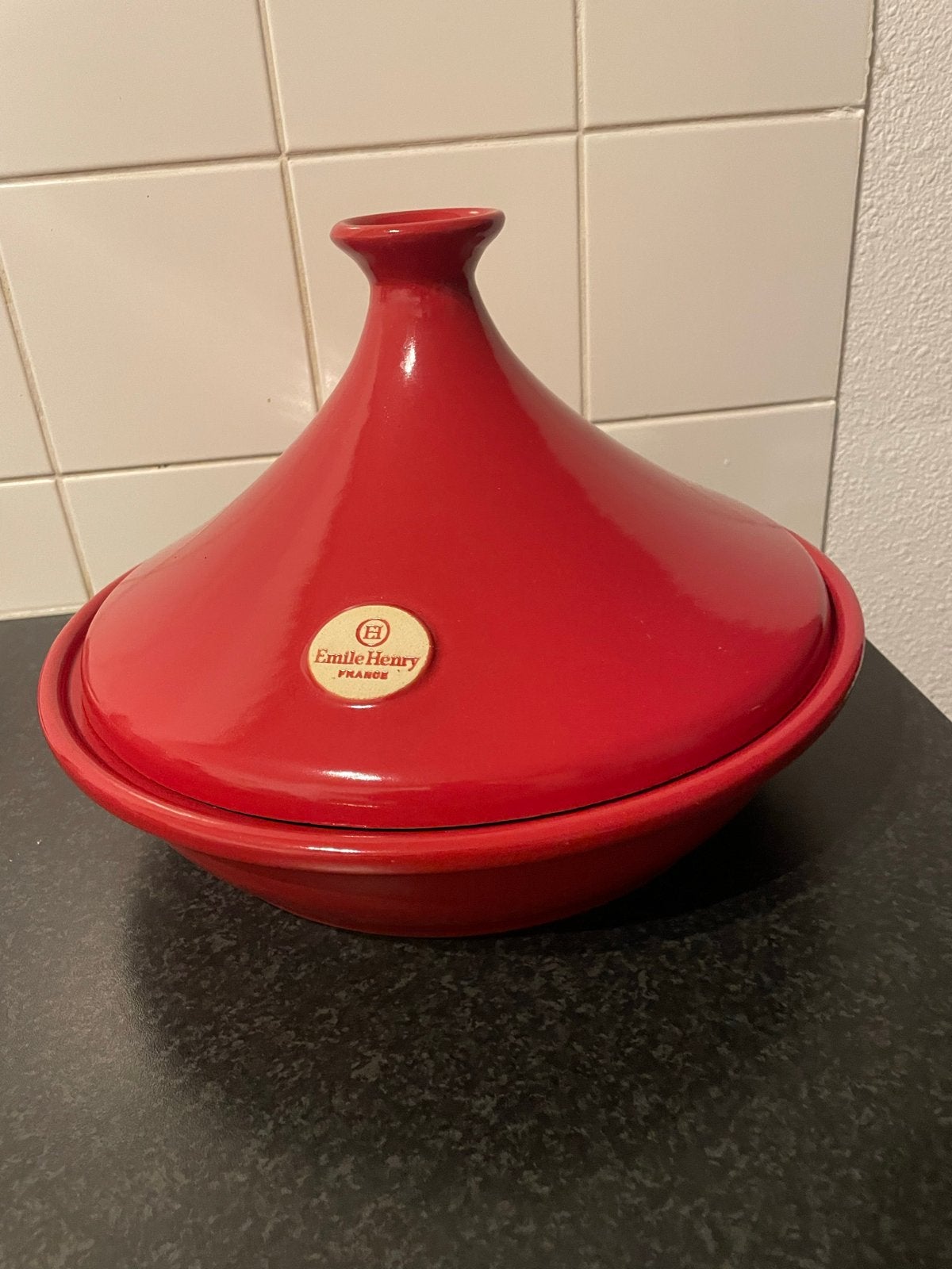 Emile Henry Tajine - Rood - Zo goed als nieuw, Overige typen, Ophalen of Verzenden, Zo goed als nieuw, Steen/keramiek