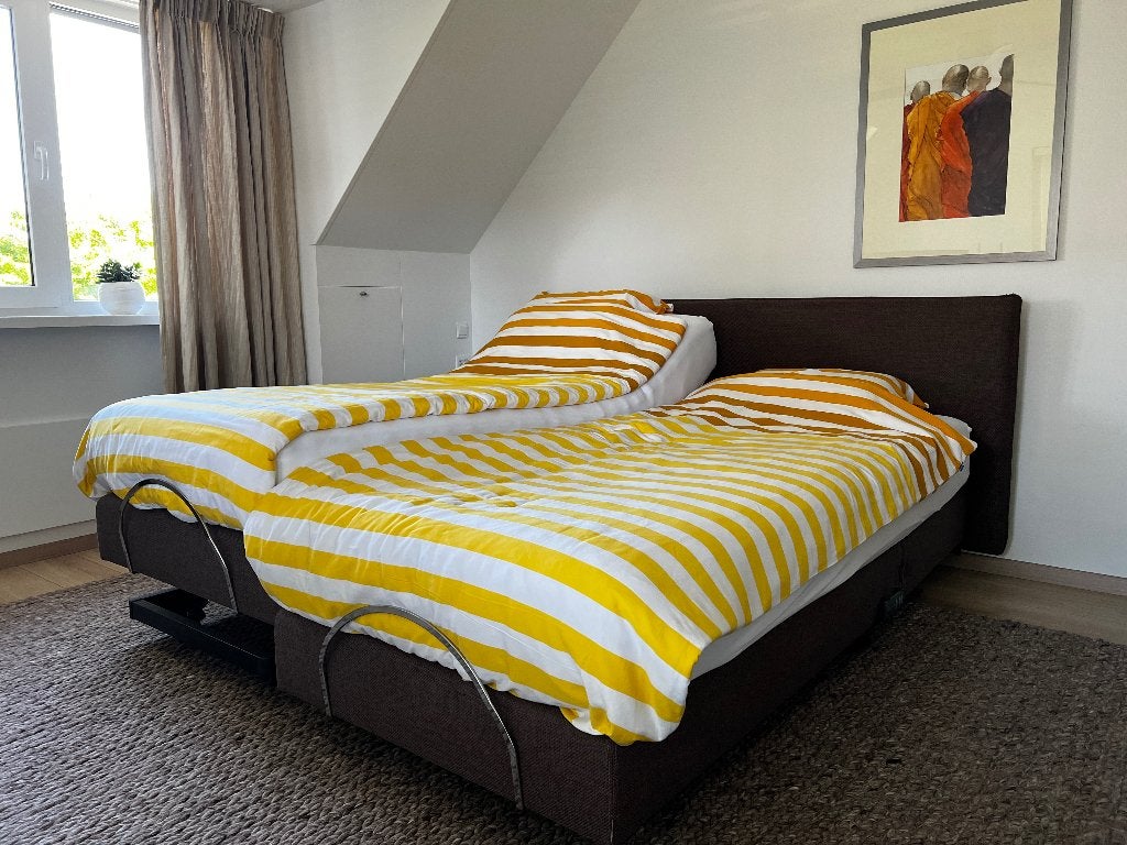 2 persoons elektrisch bedienbaar Auping bed, Ophalen, Bruin, 210 cm, Tweepersoons
