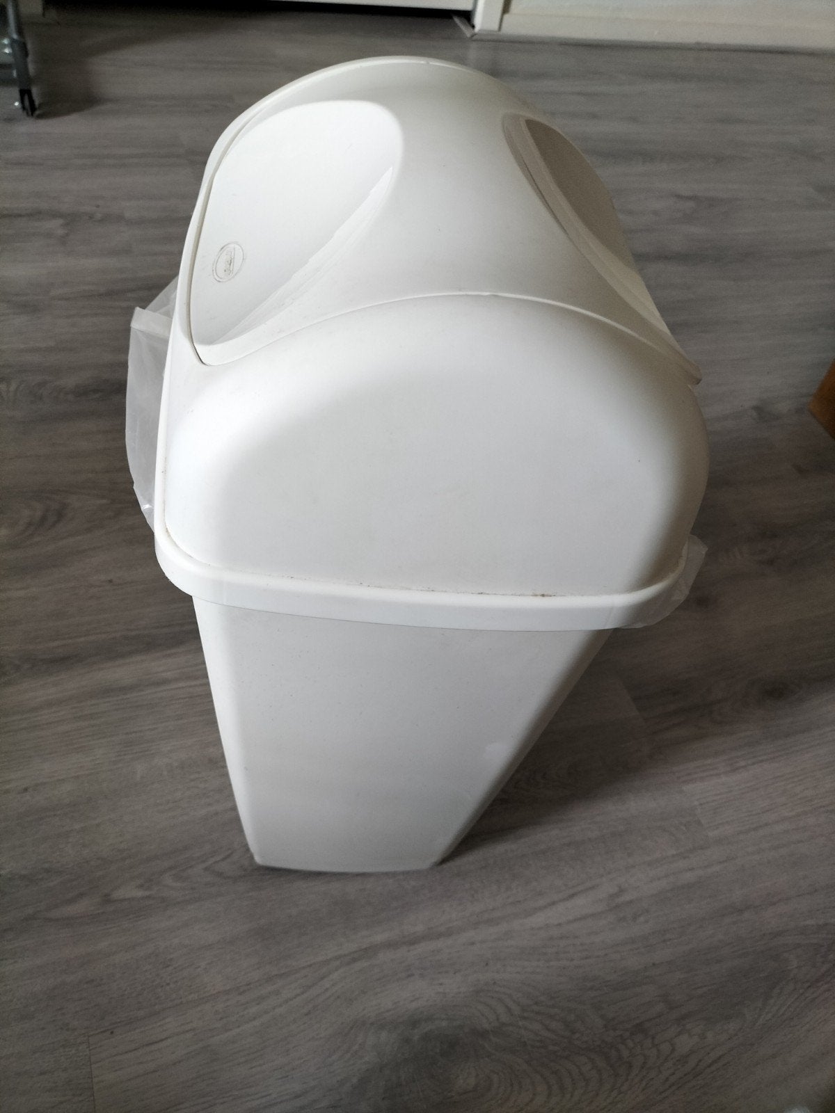 Witte prullenbak!, Ophalen, Gebruikt, 50 – 75