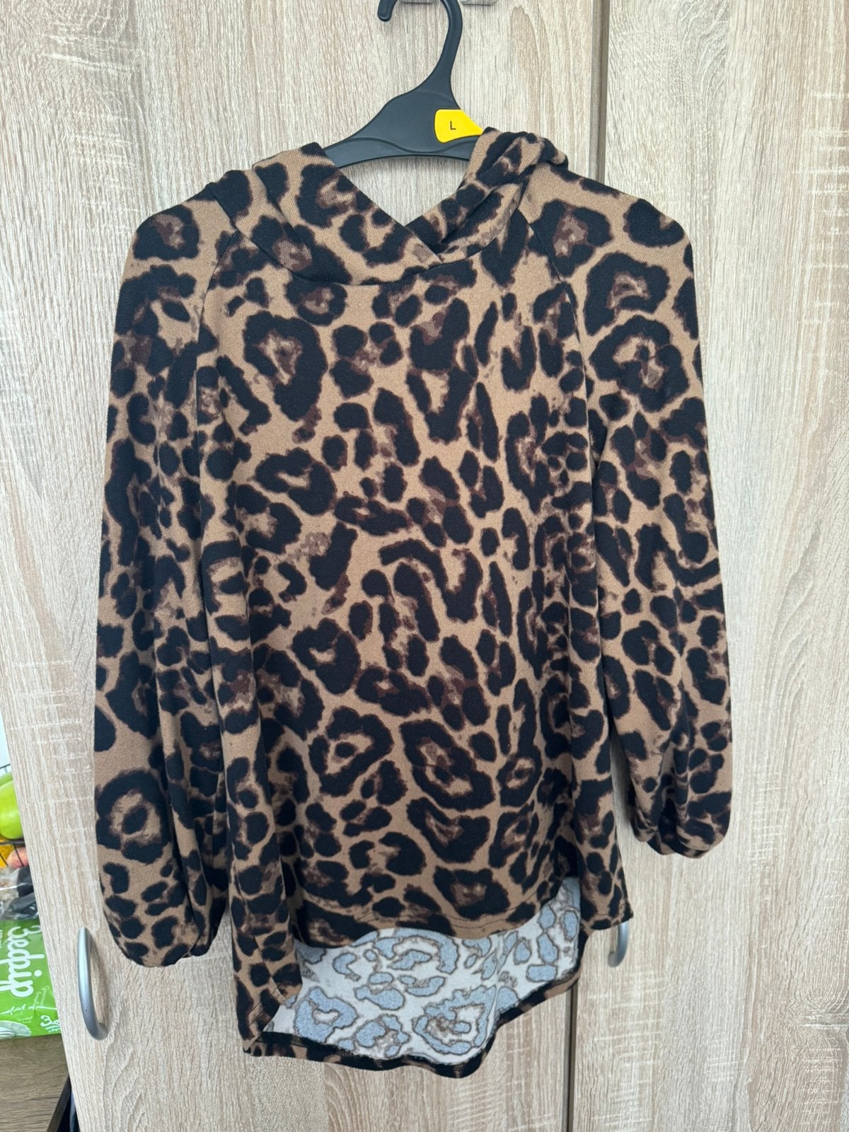 hoodie met luipaardprint, Ophalen of Verzenden, Zo goed als nieuw, Maat 38/40 (M), Bruin