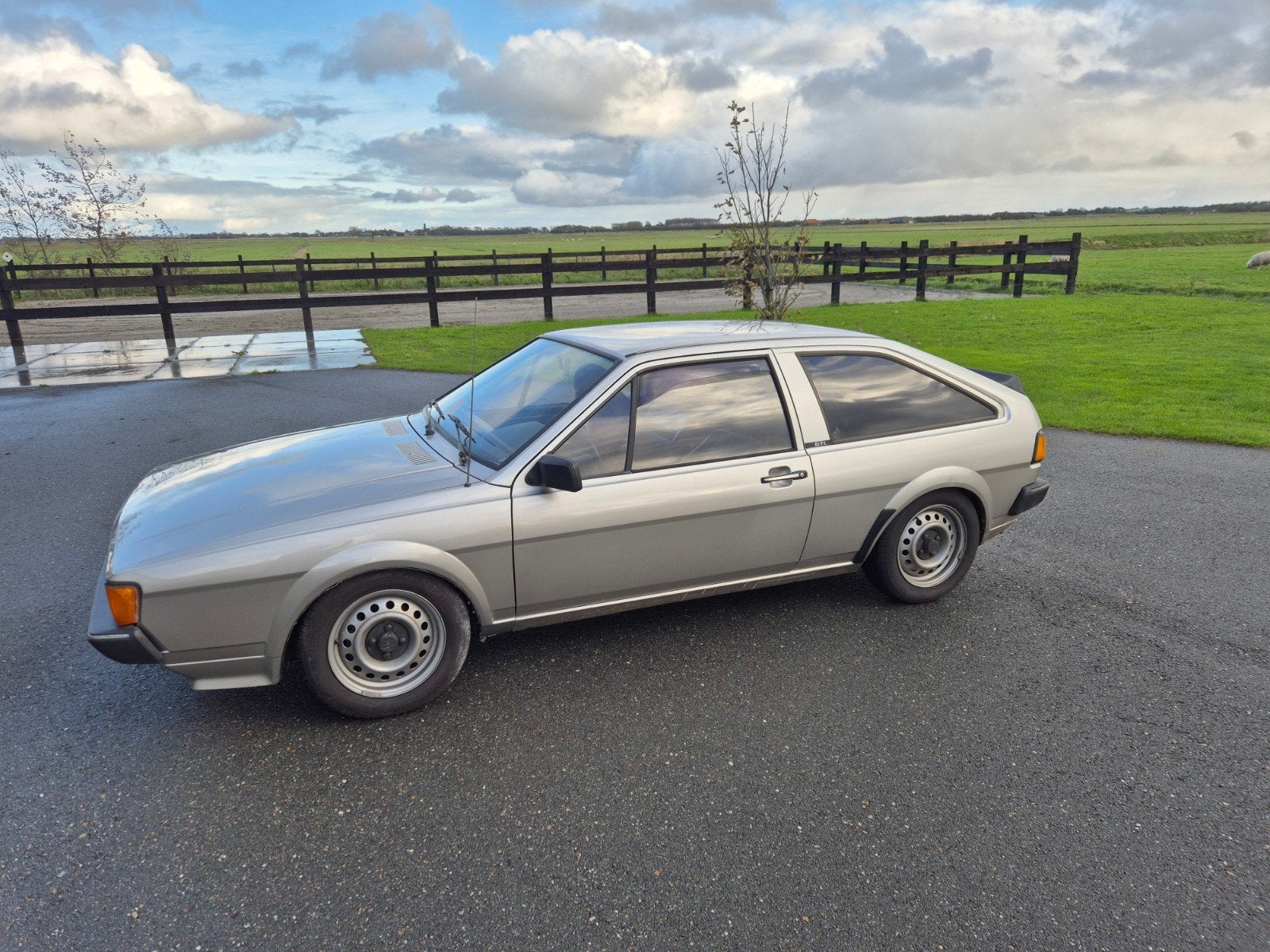 Volkswagen Scirocco Oldtimer 1.6 GT AUT 1986 Grijs, Auto's, Volkswagen, Particulier, Scirocco, Benzine, Hatchback, Automaat, Geïmporteerd