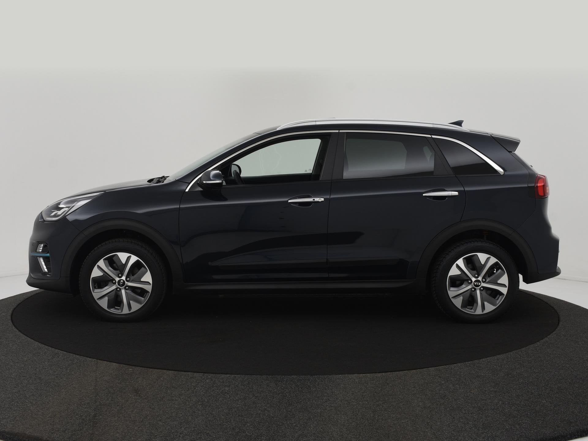Kia e-Niro DynamicPlusLine 64 kWh SCHUIFDAK|SOH95,6|ACC|CAME, Gebruikt, 1712 kg, Blauw, Leder en Stof