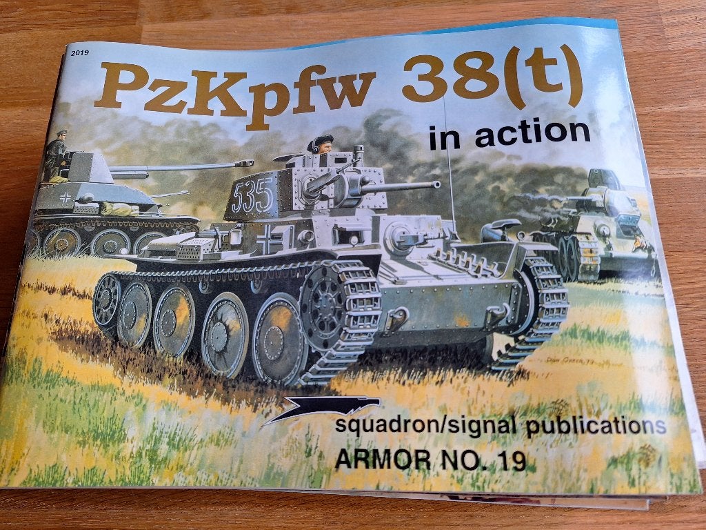 PzKpfw 38(t) in Action - Armor No. 19, Ophalen of Verzenden, Tweede Wereldoorlog, Zo goed als nieuw, Overige onderwerpen