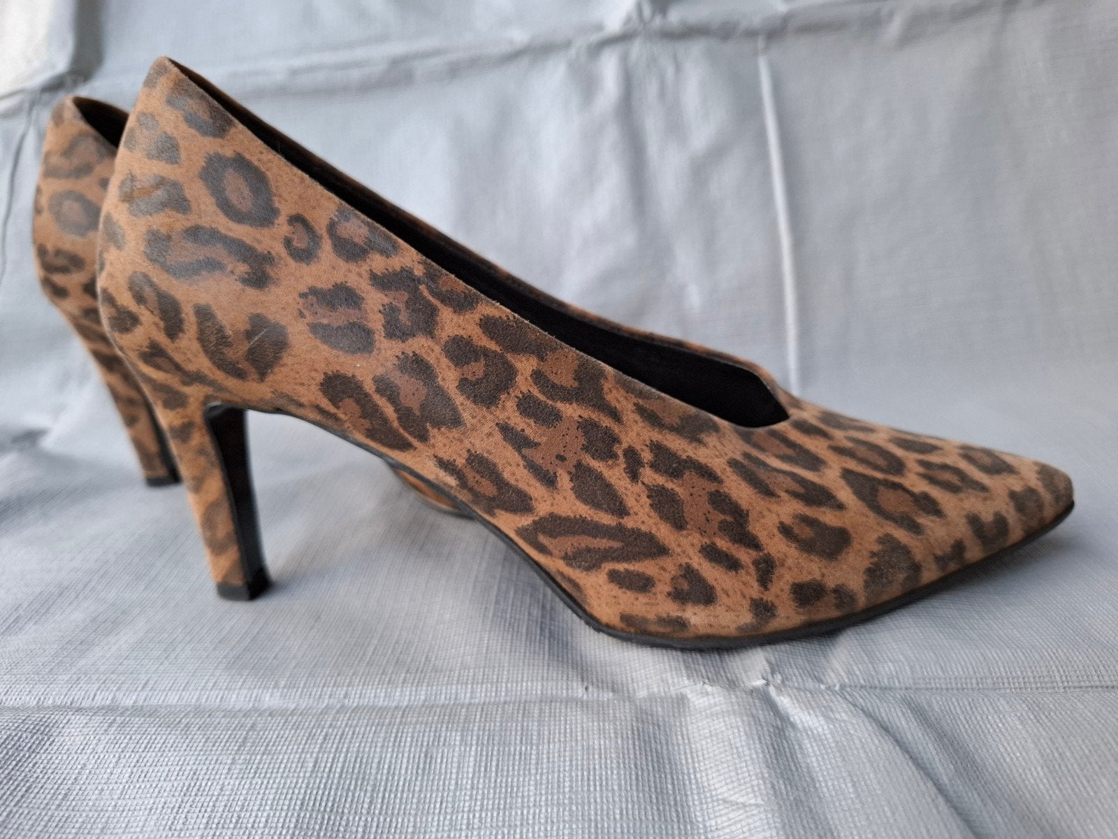 Cristian Daniel Pumps met Luipaardprint - Maat 36, Kleding | Dames, Schoenen, Zo goed als nieuw, Pumps, Bruin, Ophalen of Verzenden