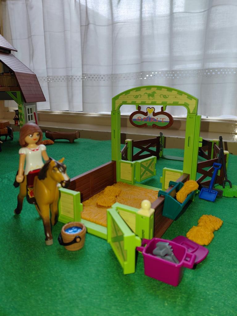 Playmobil Spirit Riding Lucky & Spirit met stal, Ophalen of Verzenden, Zo goed als nieuw, Complete set