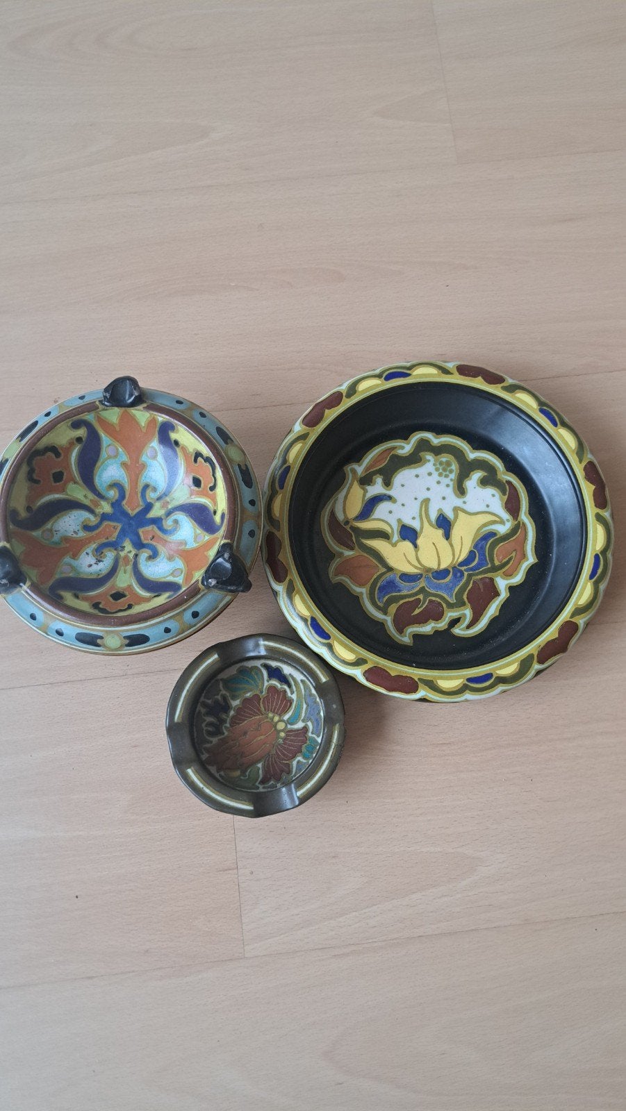 set van 2 asbakken en schaal plateel, Antiek en Kunst, Ophalen