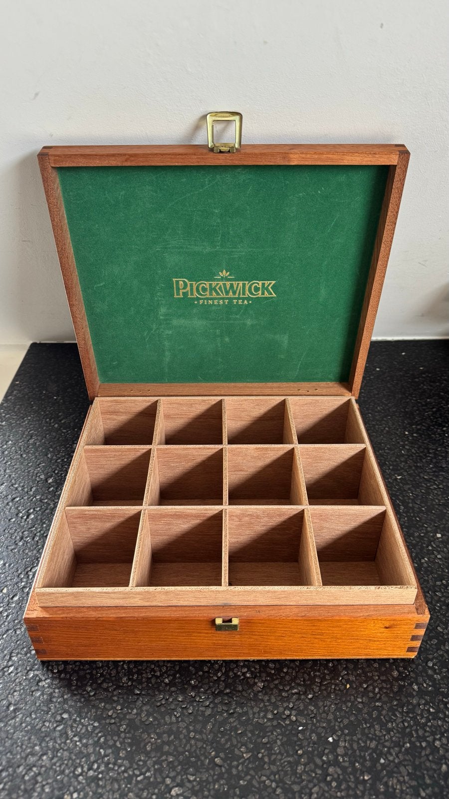 Pickwick Houten Theedoos met 12 vakken, Ophalen, Minder dan 50 cm, Gebruikt, Minder dan 50 cm