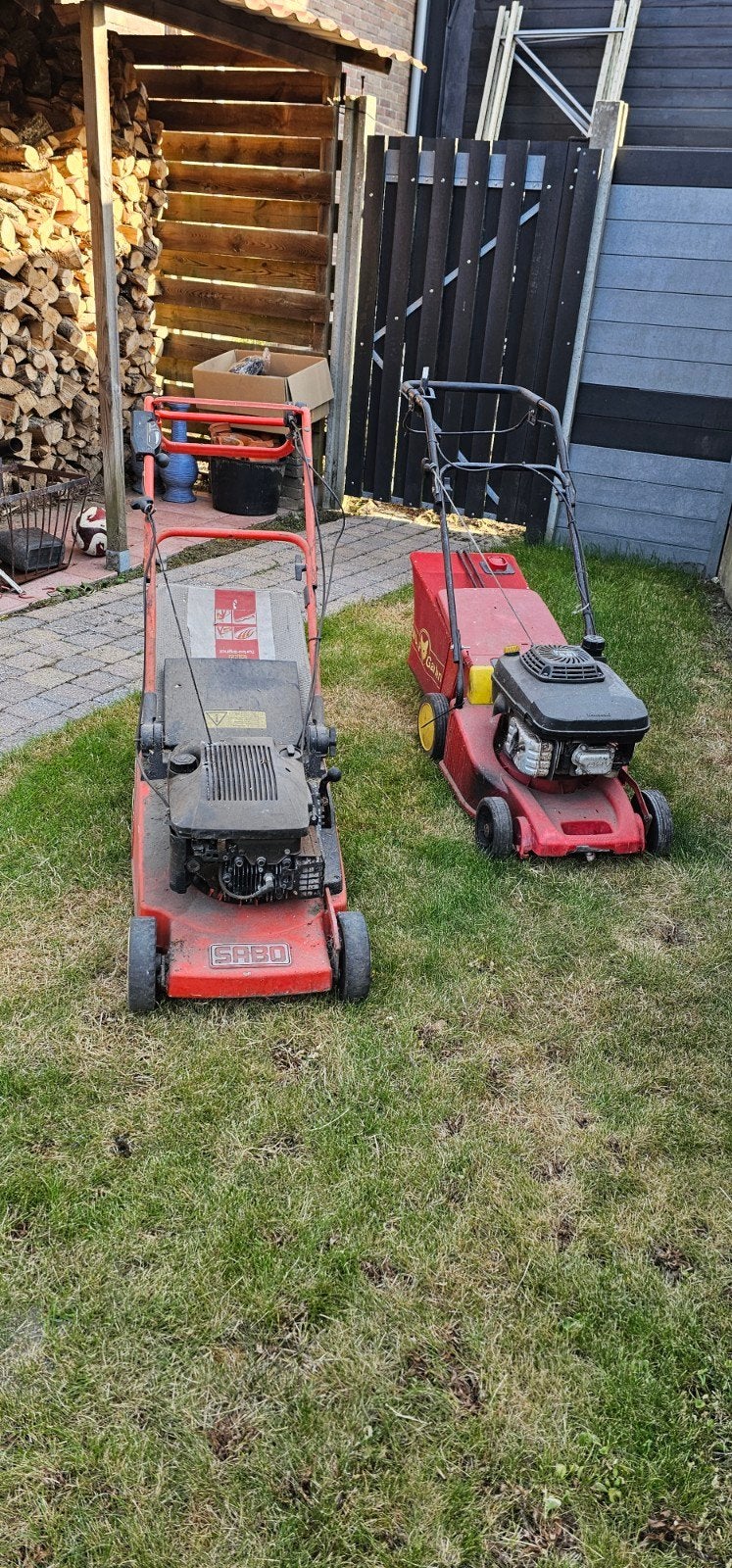 Sabo en Wolf benzine maaiers, Ophalen