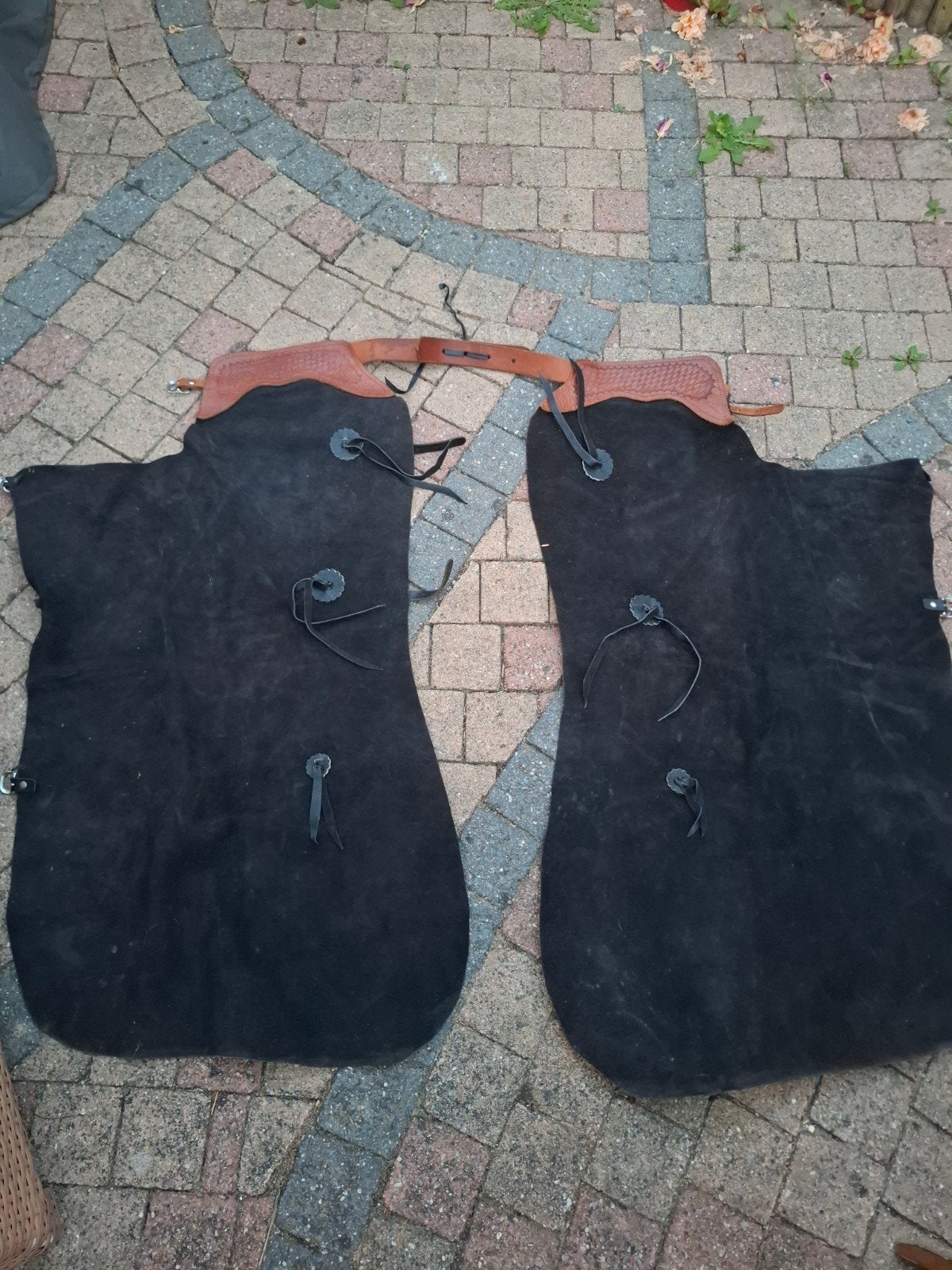 zwarte suède western chaps (leer van binnen), Ophalen, L, Overige typen, Zwart