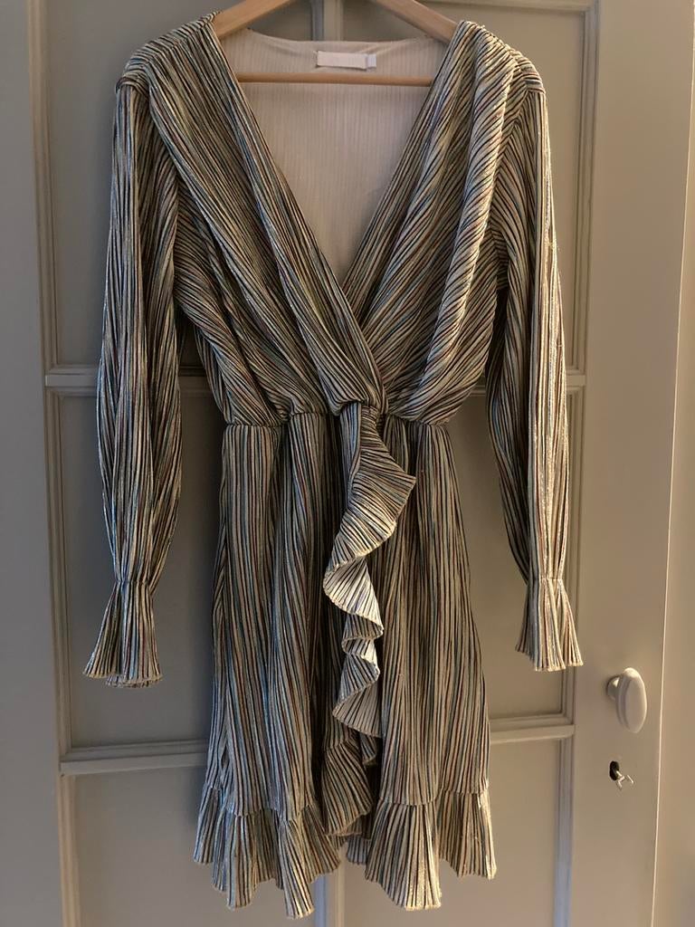 Goud glitter overslag jurkje Flamant Rose, maat M, Kleding | Dames, Jurken, Maat 38/40 (M), Ophalen of Verzenden, Zo goed als nieuw