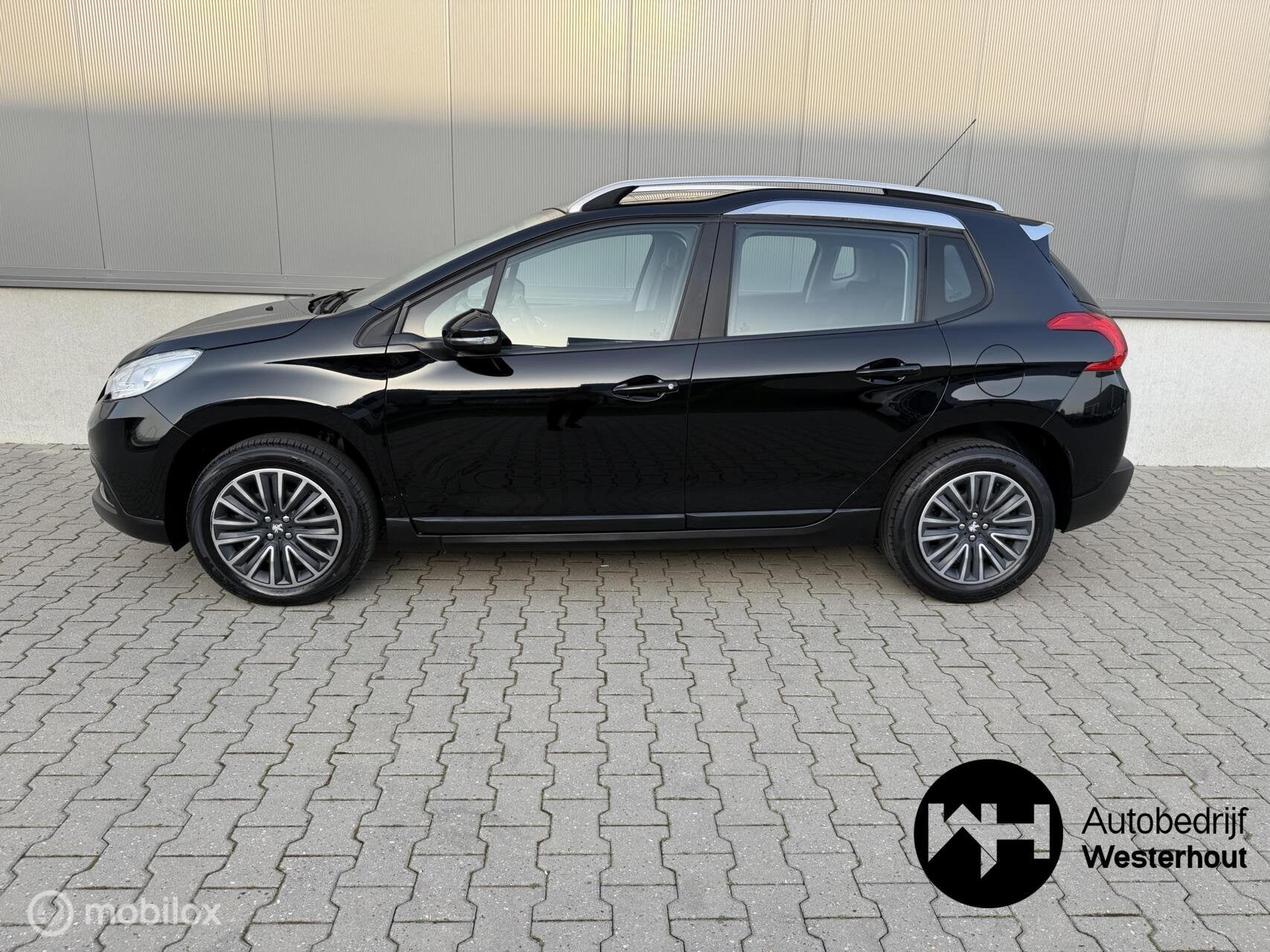 Foto 7 van Peugeot 2008 1.2 PureTech Active NWE APK PANO NAVI CAMERA