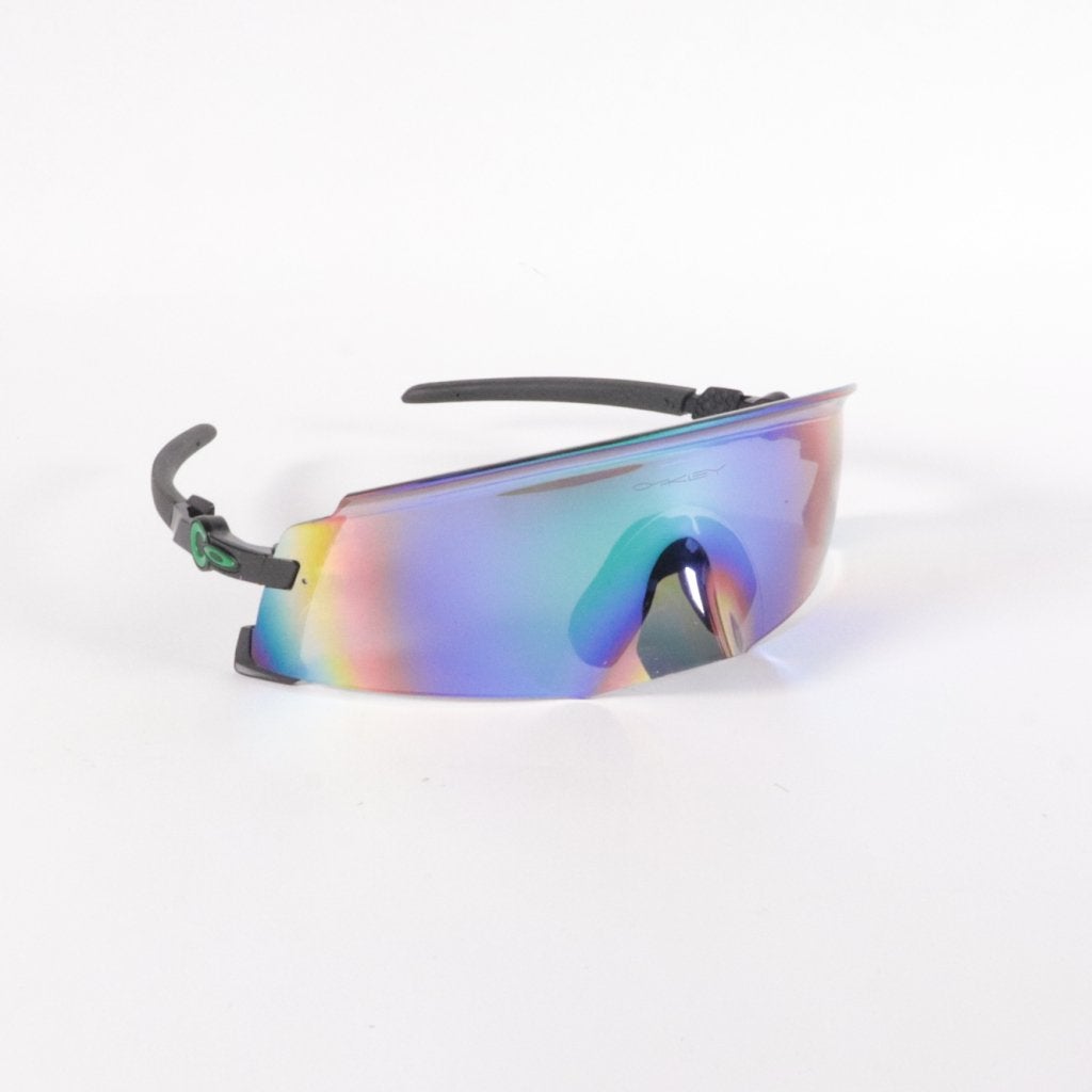 Oakley OO9475 - Nette Staat, Oakley, Gebruikt, Support@oakley.com, 1 Icon, 1 Legacy Way
Foothill Ranch, CA 92610
USA