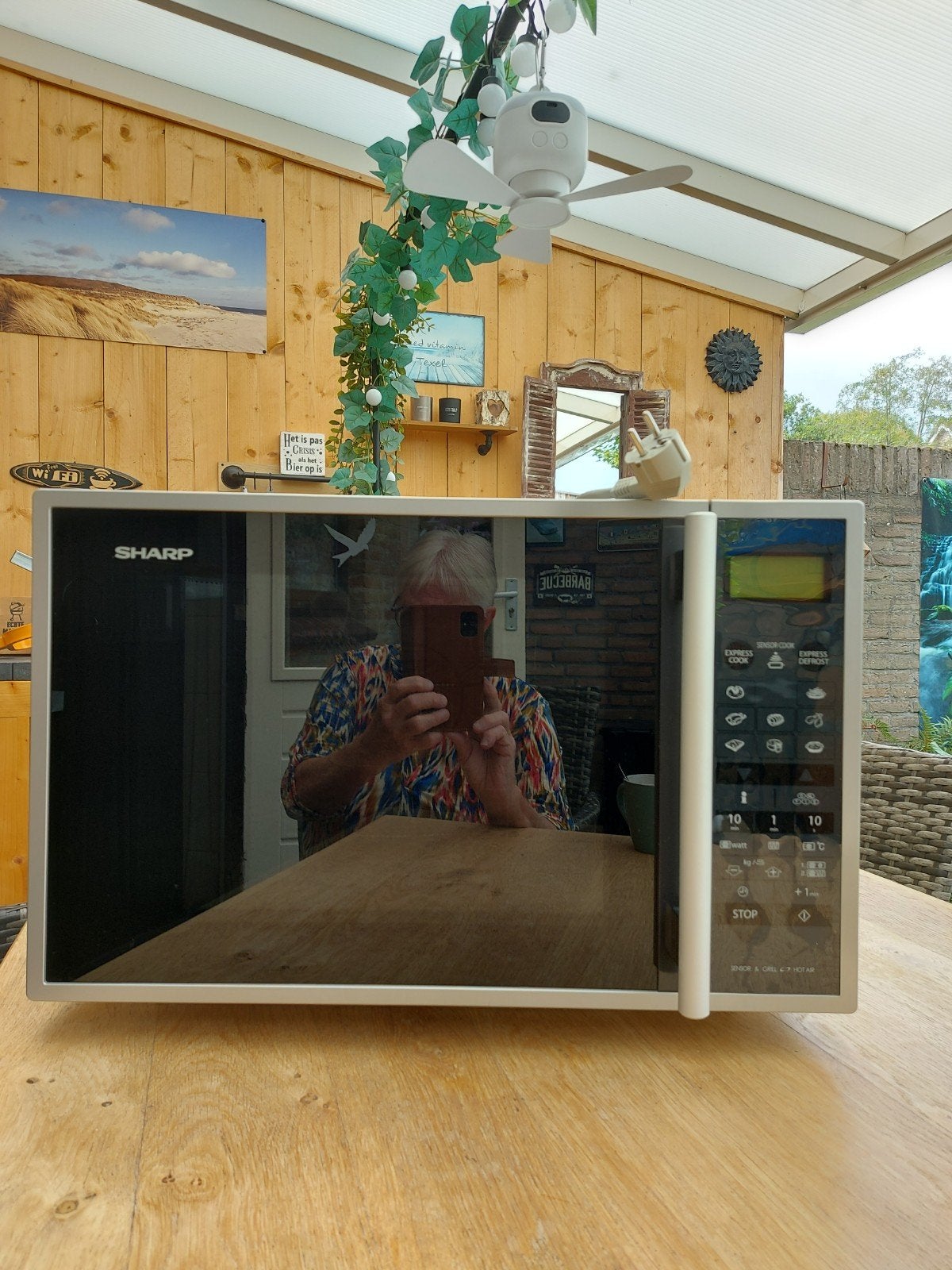 Bijna nieuwe COMBI MAGNETRON te koop, Witgoed en Apparatuur, Magnetrons, Ophalen, Combimagnetron, Hete lucht, Zo goed als nieuw