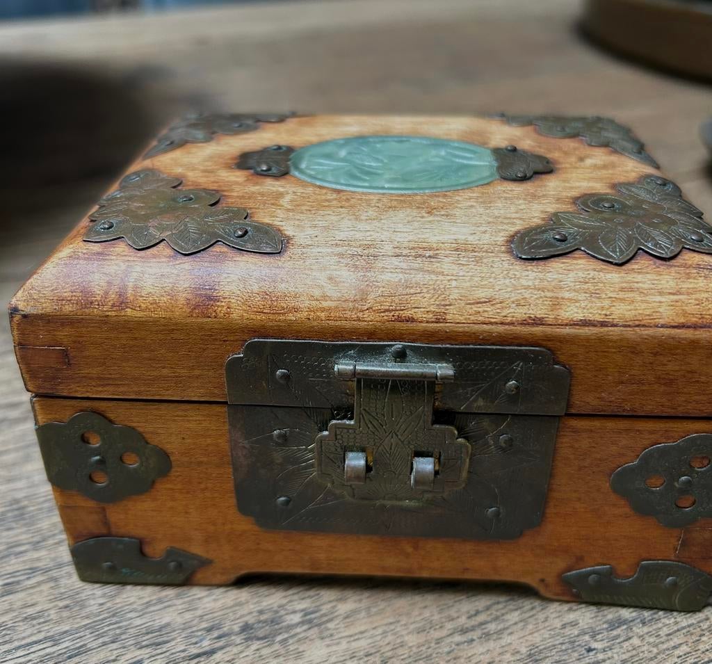 Klein Chinees sieraden kistje doosje oosters sober sleets, Antiek en Kunst, Curiosa en Brocante, Ophalen of Verzenden