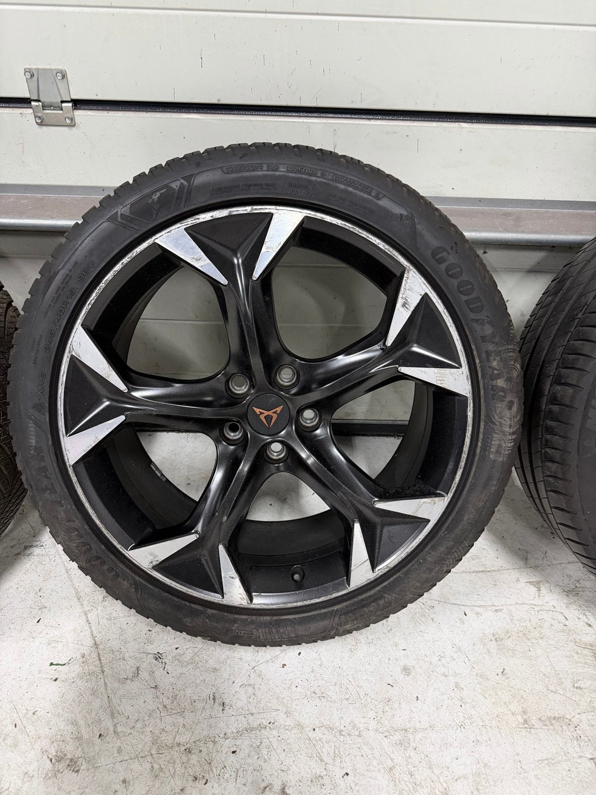 Cupra Formentor 19 inch velgen met all season banden, Auto-onderdelen, Banden en Velgen, Banden en Velgen, All Season, Personenwagen