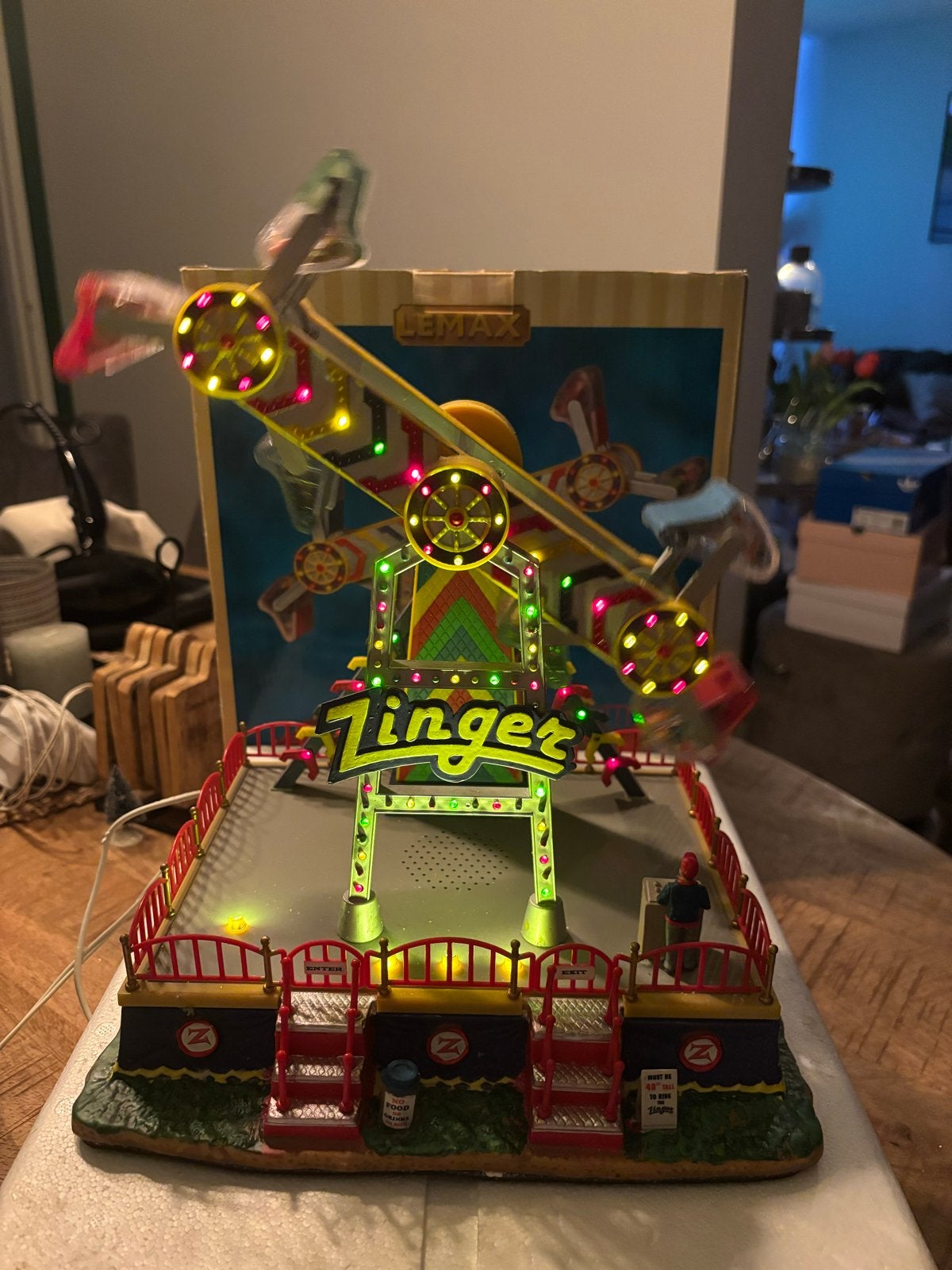 Lemax Le Zinger Kermisattractie - zeldzaam, Ophalen