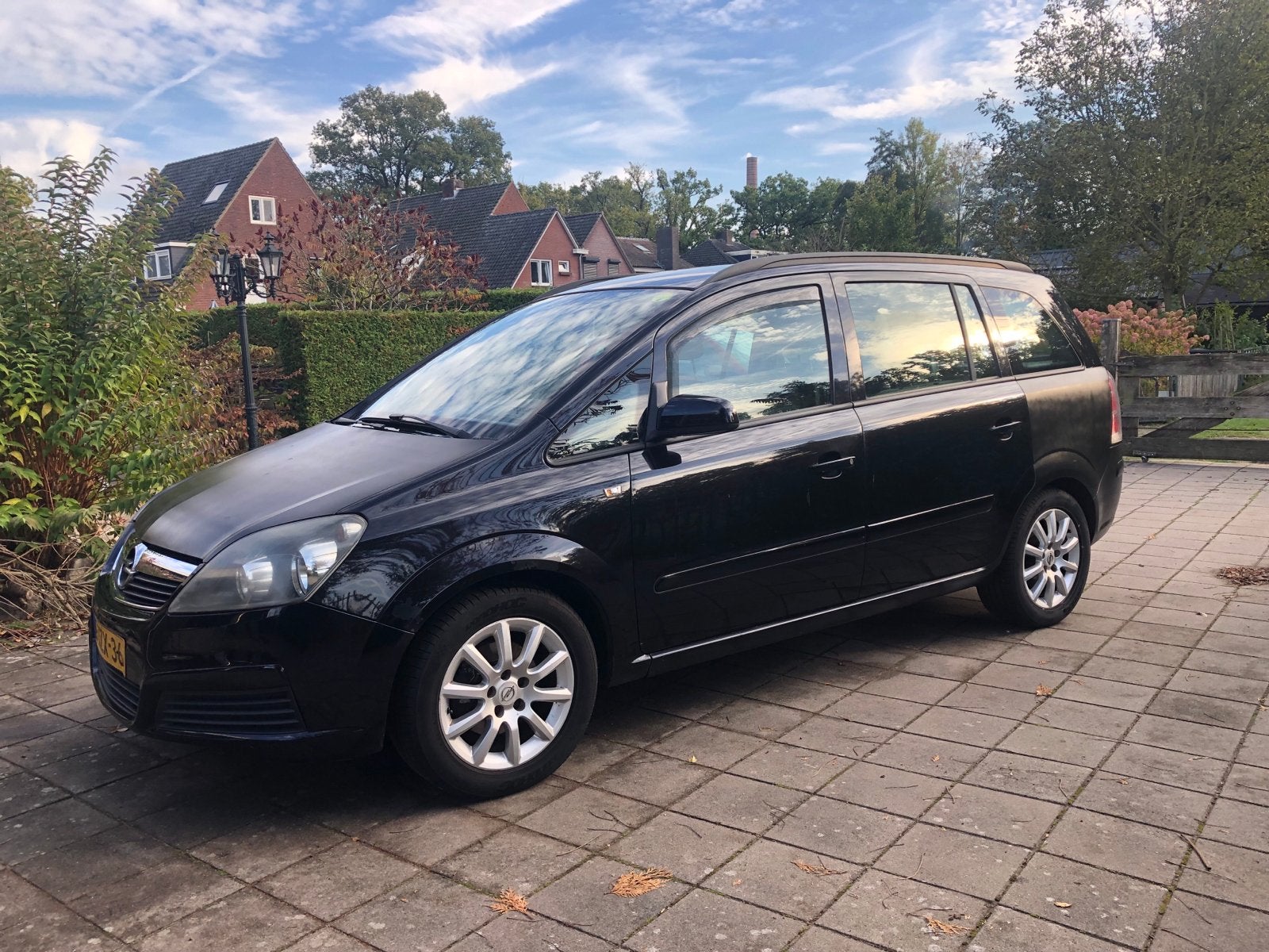 Opel zafira b 2006, Stof, Zwart, Grijs, Particulier