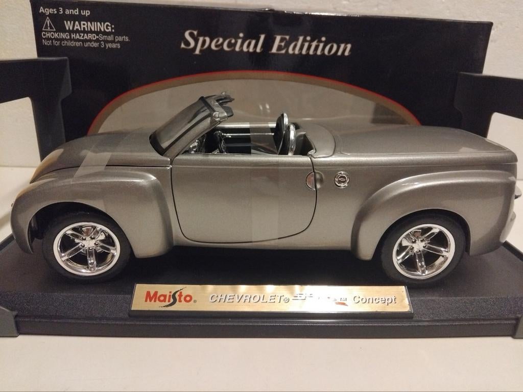 Chevrolet SSR pick up antra grijs Maisto metal 1:18 KRD, Ophalen of Verzenden, Zo goed als nieuw, Auto, Maisto