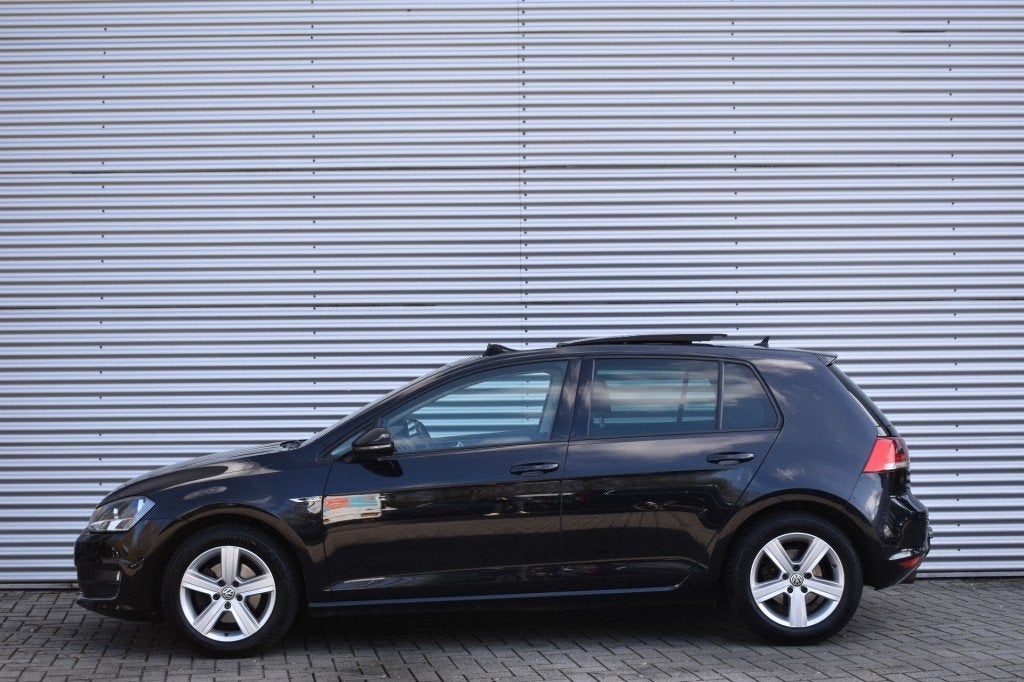 Volkswagen GOLF 1.4 TSI 5DRS. LOUNGE / SCHUIF/KANTELDAK / ST, Voorwielaandrijving, 4 cilinders, 150 pk, Zwart