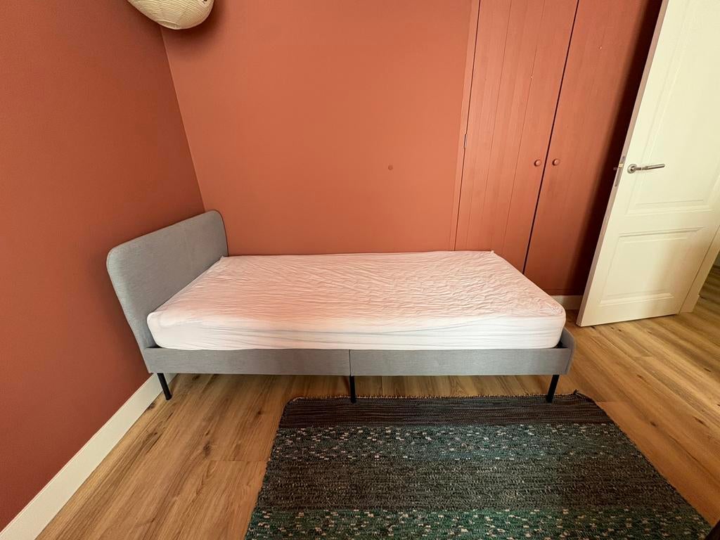 Slattum bed 90x200 incl mattras, Ophalen, Gebruikt, 90 cm, Eenpersoons