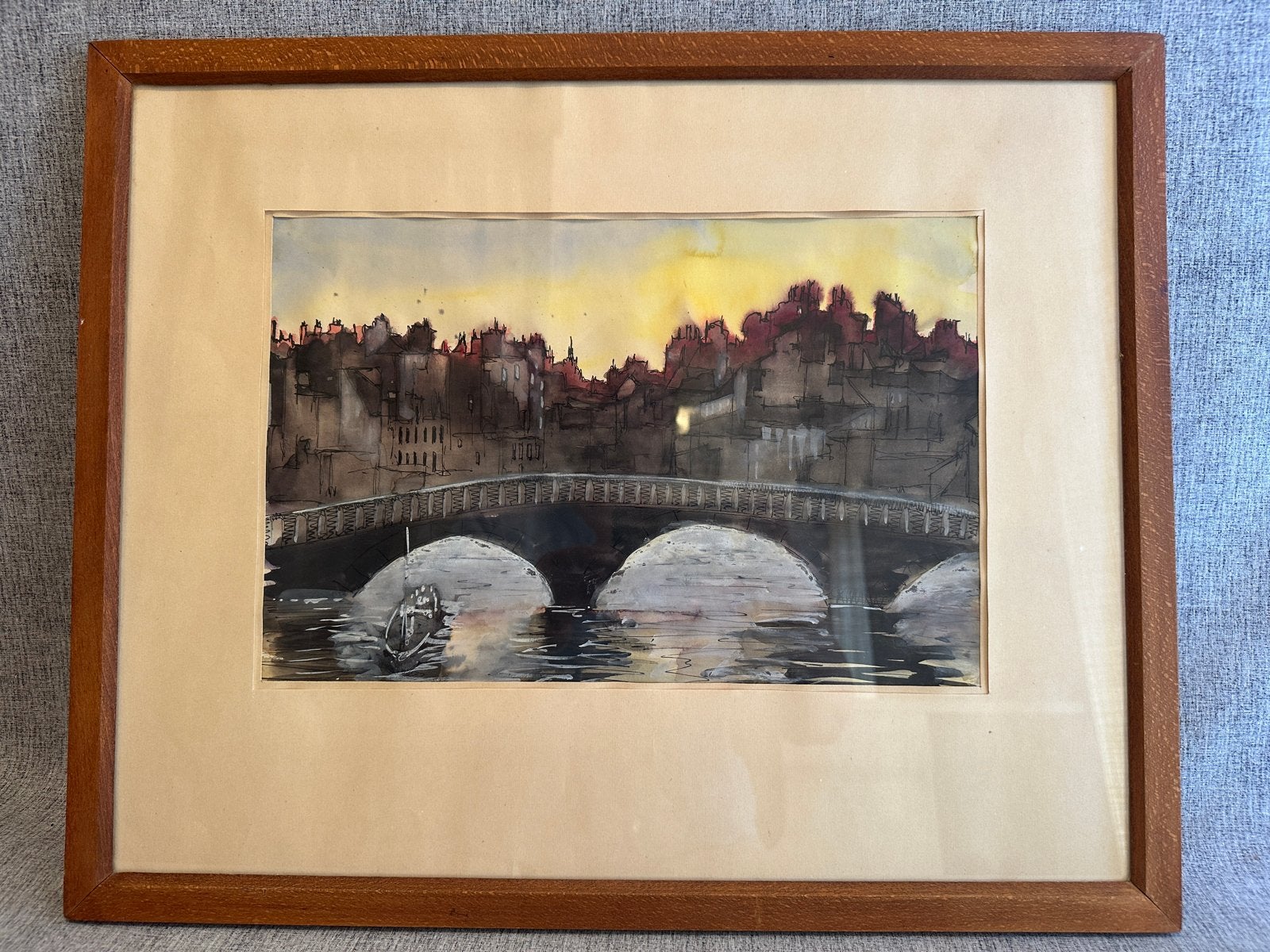 Stadsgezicht met brug en bootje, Realistisch, Ophalen of Verzenden, Aquarel, Ingelijst