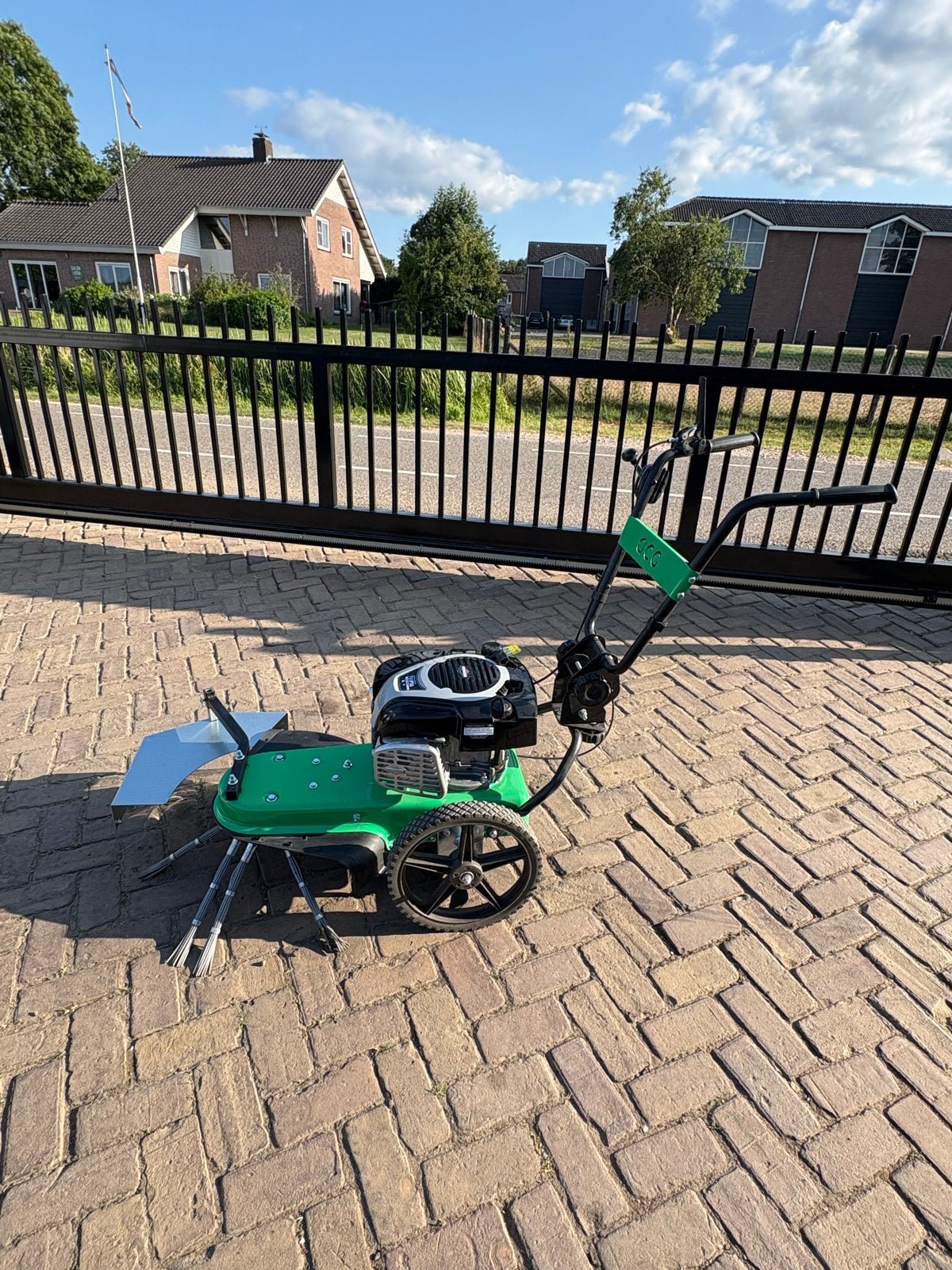 Onkruidborstel te huur betuwe, Ophalen, Benzine-grasmaaier, 50 cm of meer, Balkmaaier