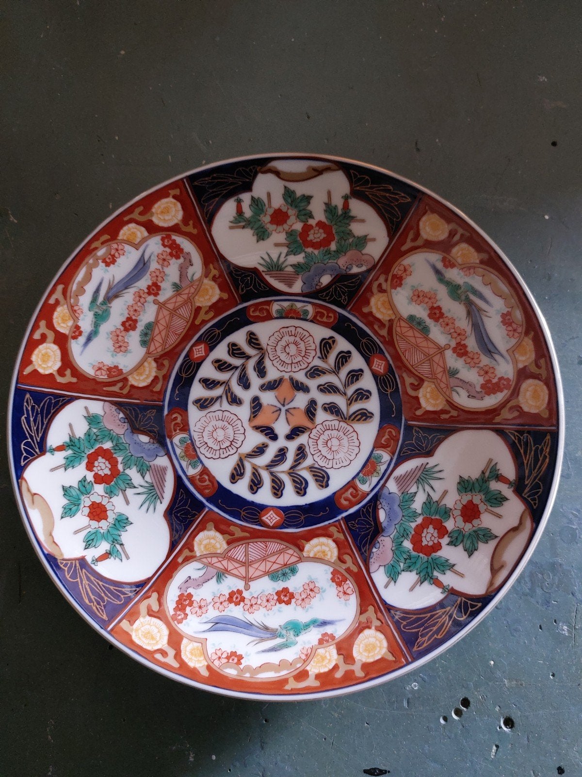 Grote handgeschilderde Gold Imari decoratieve schaal, Ophalen of Verzenden