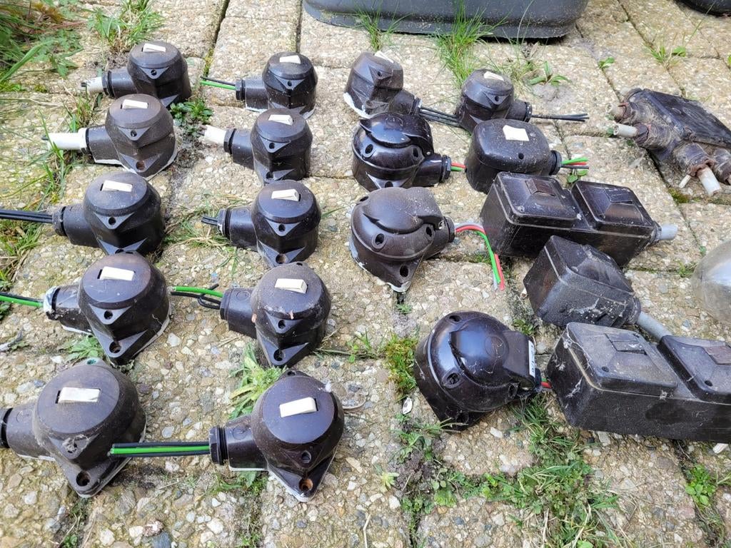 Bakeliet  schakelaars, Doe-het-zelf en Verbouw, Elektra en Kabels, Ophalen of Verzenden, Schakelaar