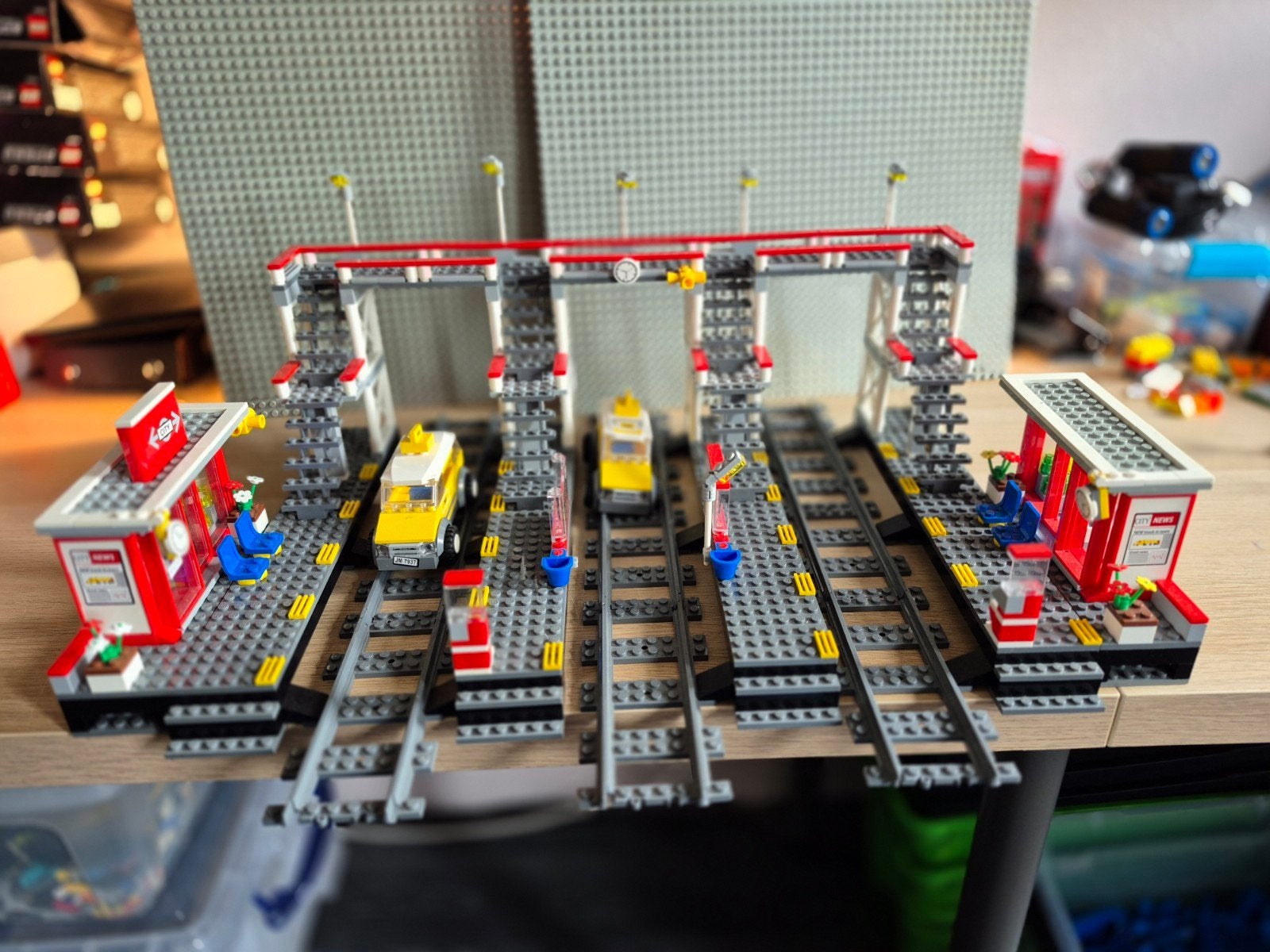 Lego Treinstation met 3 Sporen, Brug en Taxis, Ophalen of Verzenden, Gebruikt, Lego