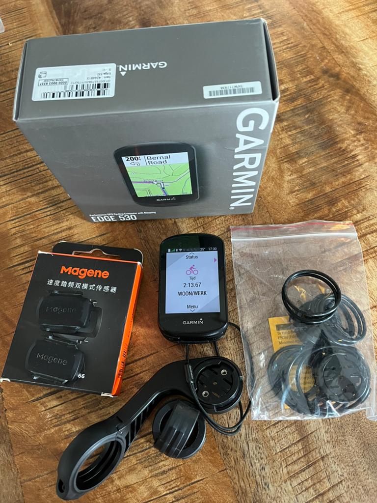 ≥ Garmin edge 530 met houder en cadans en snelheidsmeter