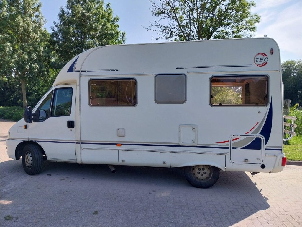 Foto 9 van TEC Rotec Leuke starters camper met 2 grote zonnepanelen !!