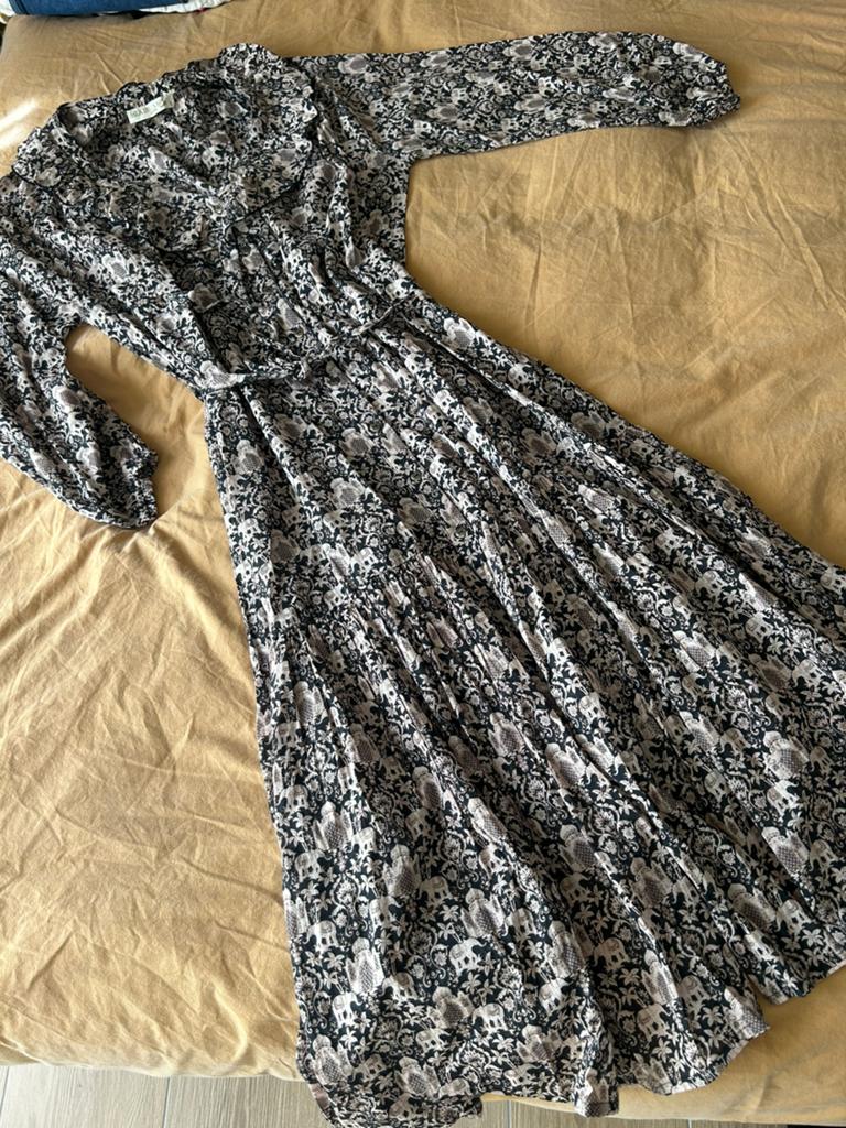 Maxi jurk isla ibiza maat L, Kleding | Dames, Jurken, Zo goed als nieuw, Maat 38/40 (M), Beige, Onder de knie, Ophalen of Verzenden