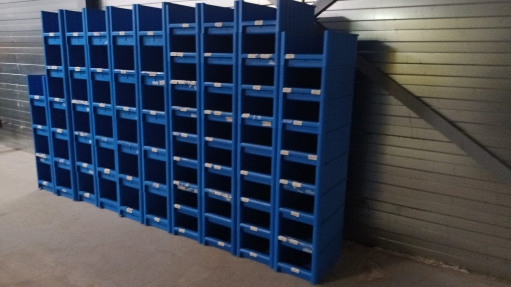 Ca 69 Gebruikte Magazijnbakken in 2 maten , afm 50x30x20 cm, Ophalen, Gebruikt, Nvt, Minder dan 40 cm