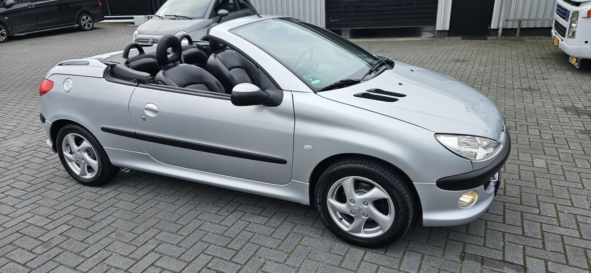 Peugeot 206 CC 1.6-16V LEER *apk:09-2027*, Auto's, Voorwielaandrijving, Gebruikt, 4 cilinders, Cabriolet