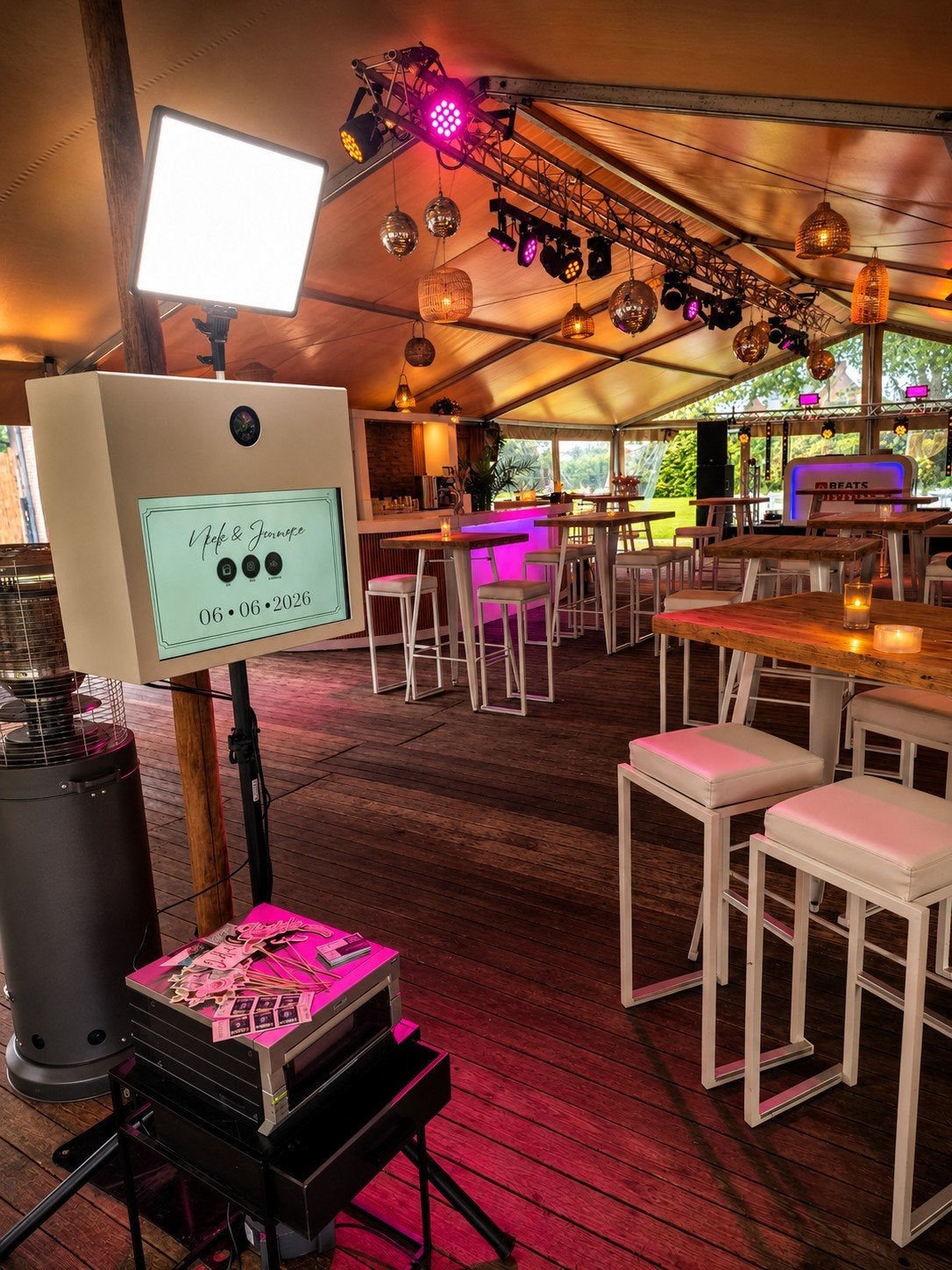 Photobooth huren, Ophalen