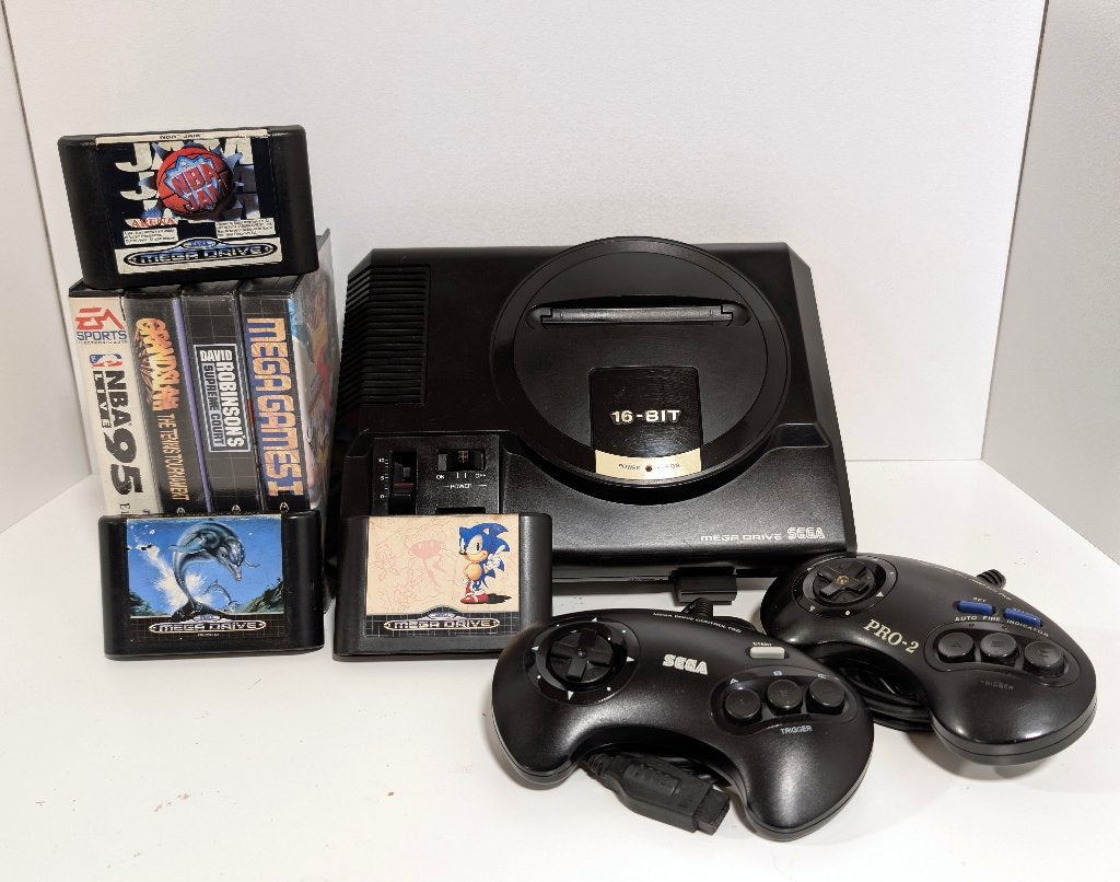 Sega Mega Drive 1 compleet met games, Met games, Mega Drive, Met 2 controllers, Refurbished