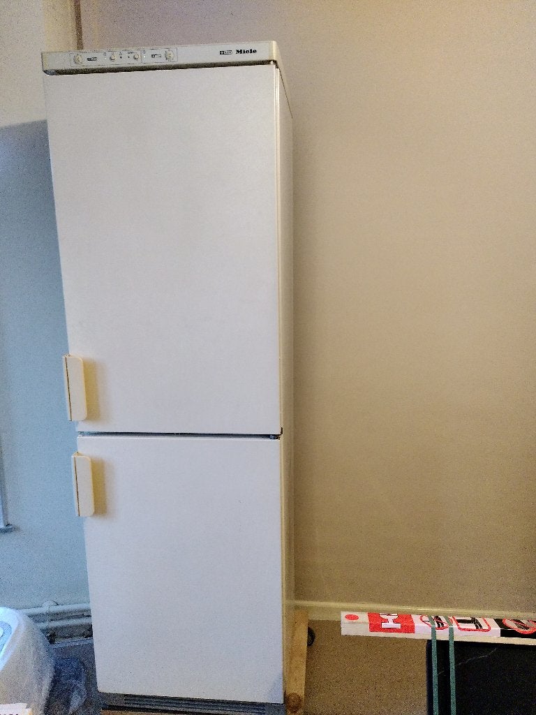 Koelkast (Miele) gratis ophalen (Gereserveerd), Witgoed en Apparatuur, Ophalen, Gebruikt, 200 liter of meer, 160 cm of meer