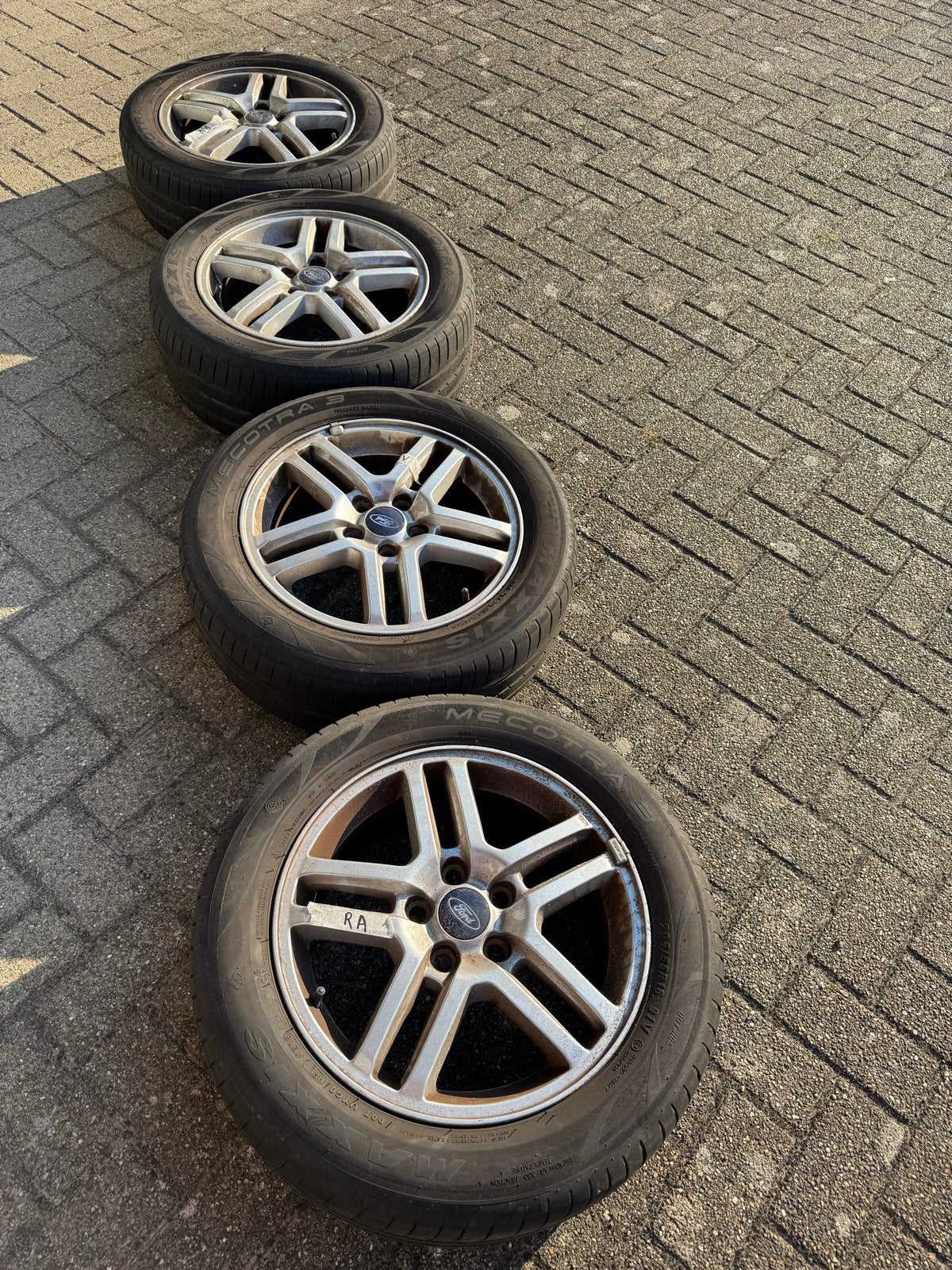 Ford 16 inch velgen met Maxxis Mecotra 3 zomerbanden, Gebruikt, 16 inch, Banden en Velgen, Personenwagen