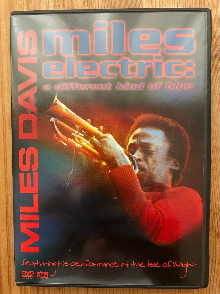 Miles Davis - A Different Kind of Blue (incl. Isle of Wight), Alle leeftijden, Verzenden, Zo goed als nieuw, Concert