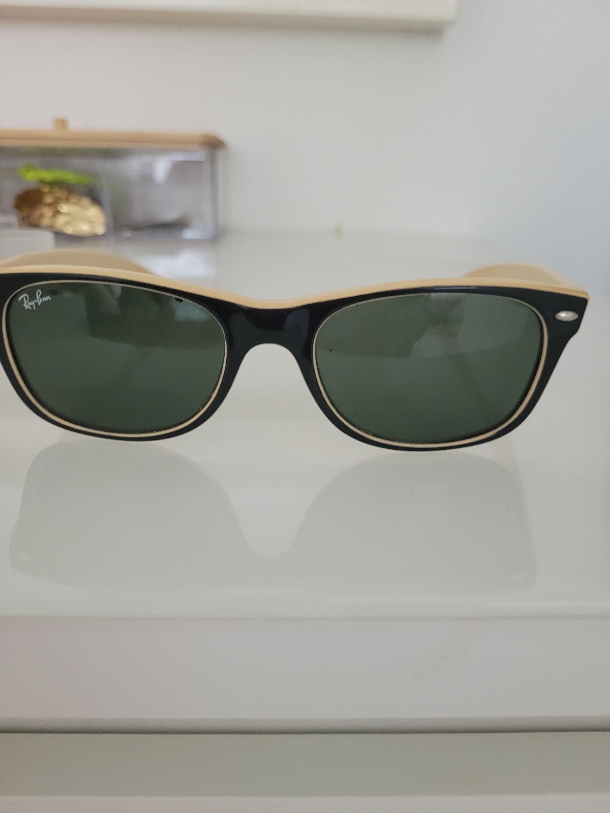 Ray-Ban Wayfarer Zonnebril - Zwart met Beige Montuur, Zonnebril, Zwart, Ophalen of Verzenden, Zo goed als nieuw