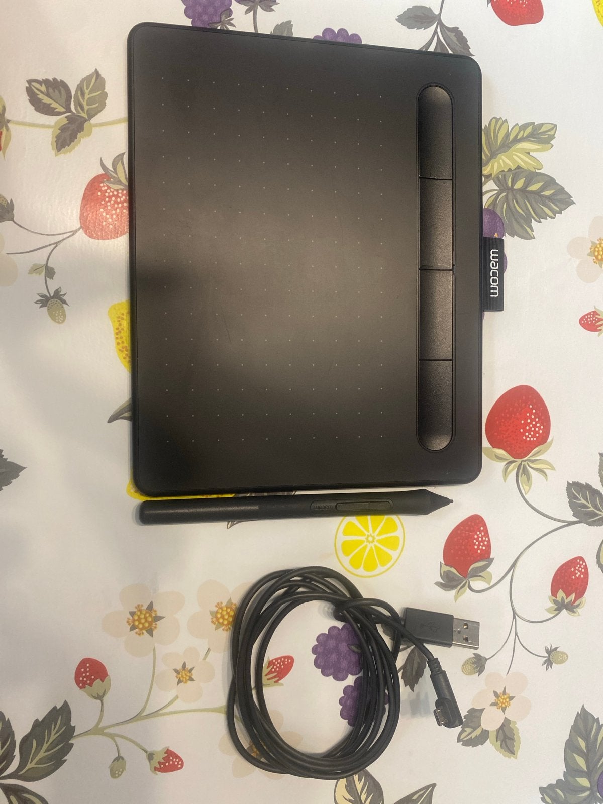 Wacom Intuos S tekentablet met pen en USB-kabel, Computers en Software, Tekentablets, Ophalen, Gebruikt, Bedraad