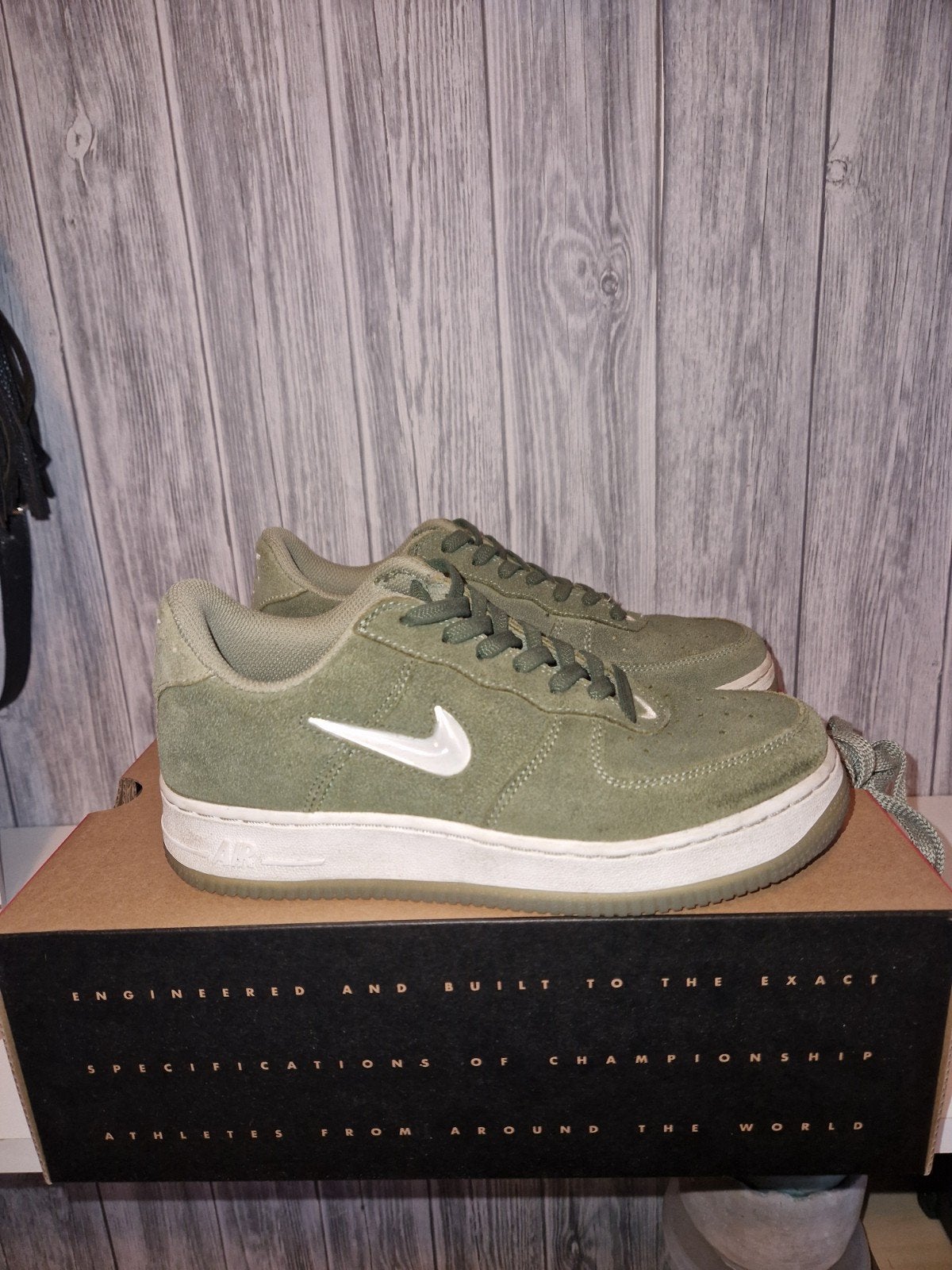 Nike Air Force 1 low retro, Ophalen of Verzenden, Zo goed als nieuw, Wit, Sneakers of Gympen