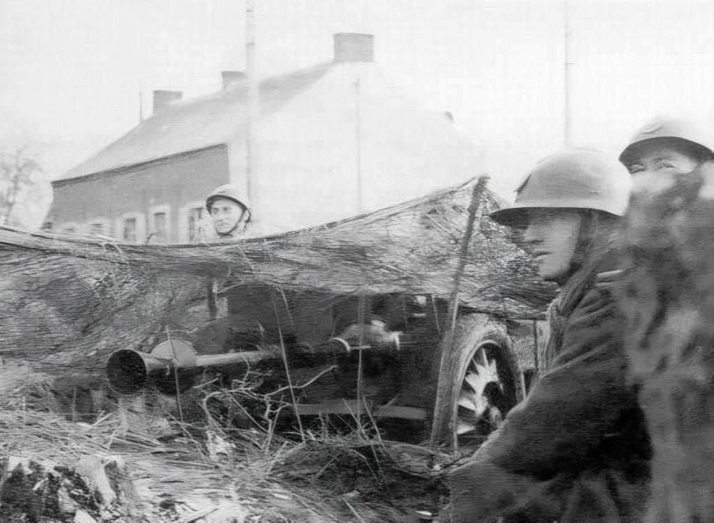 Franse M26 Adrian infanterie helm WO2 1940, Ophalen of Verzenden, Landmacht, Overige gebieden, Helm of Baret