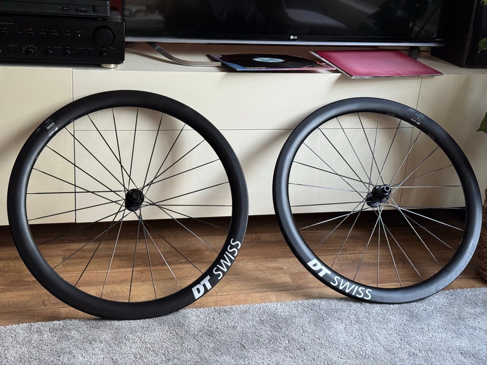 Gloednieuwe DT Swiss ERC 1100 Dicut wielset, Nieuw, Racefiets, Carbon, Ophalen