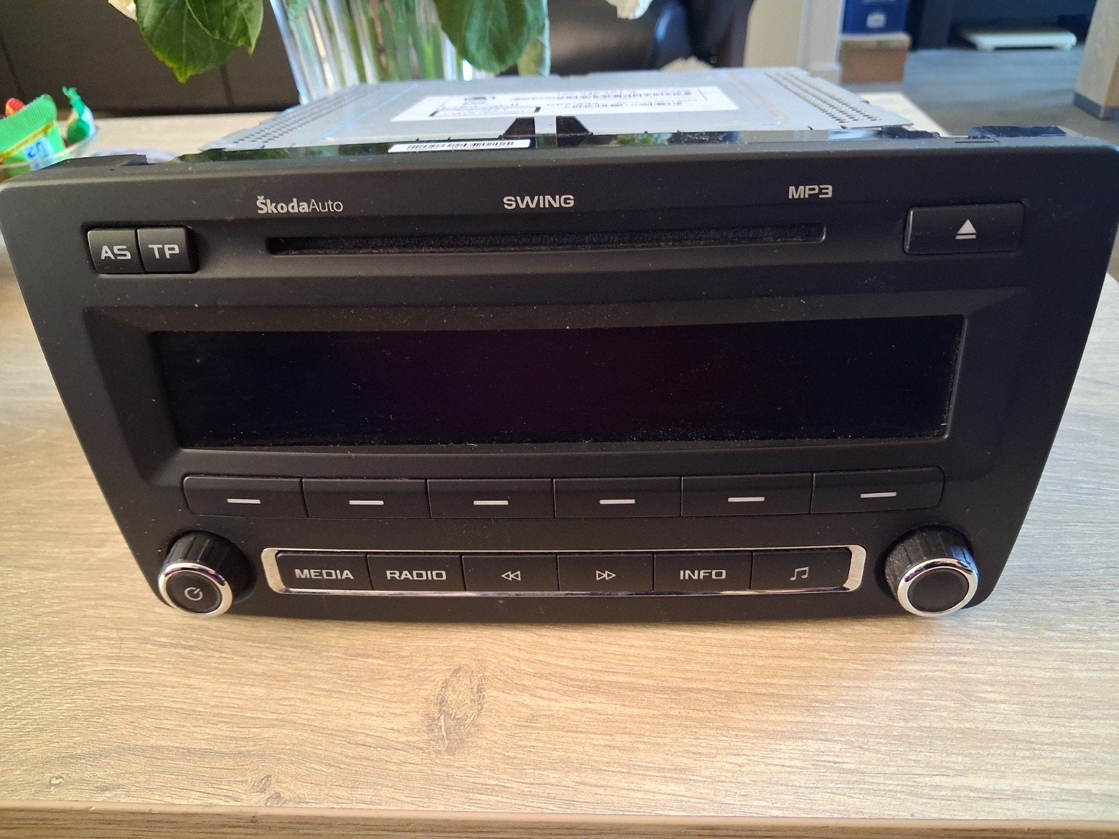 SkodaAuto SWING MP3 autoradio, Ophalen of Verzenden, Gebruikt