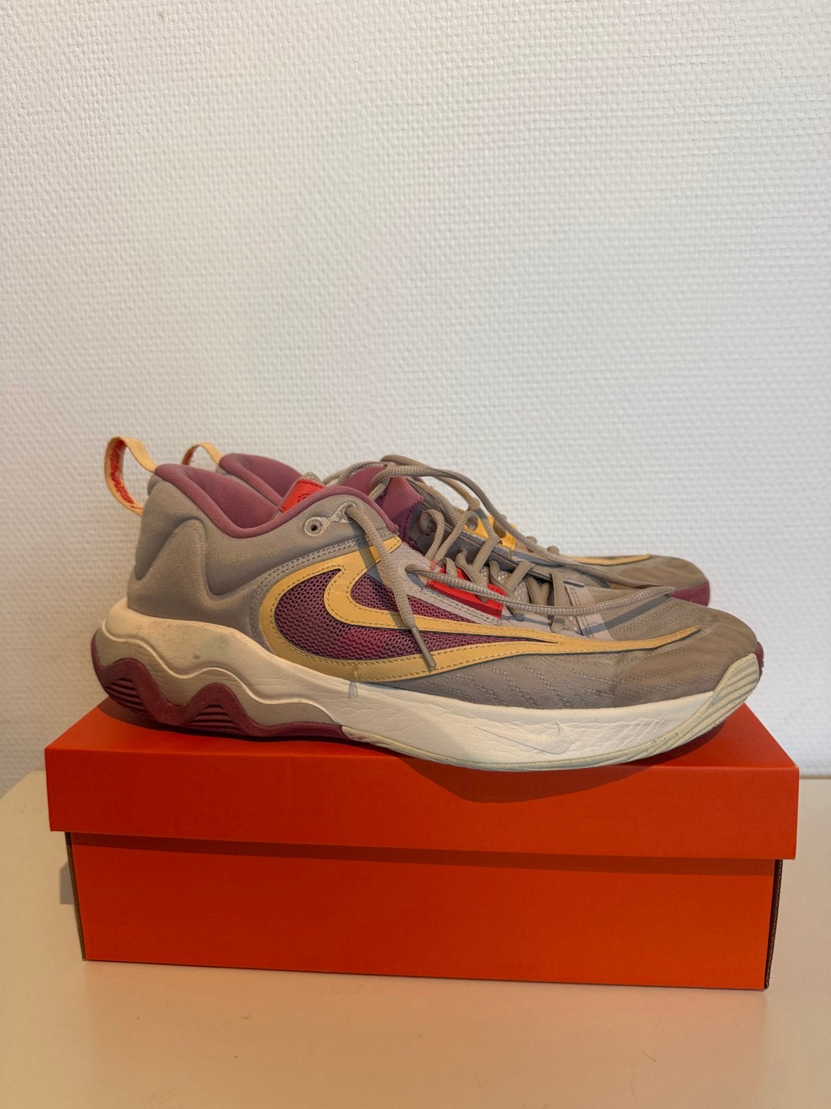 Nike Giannis Immortality 3 Sneakers - Maat 47.5, Ophalen of Verzenden, Gedragen, Overige kleuren, Sneakers of Gympen